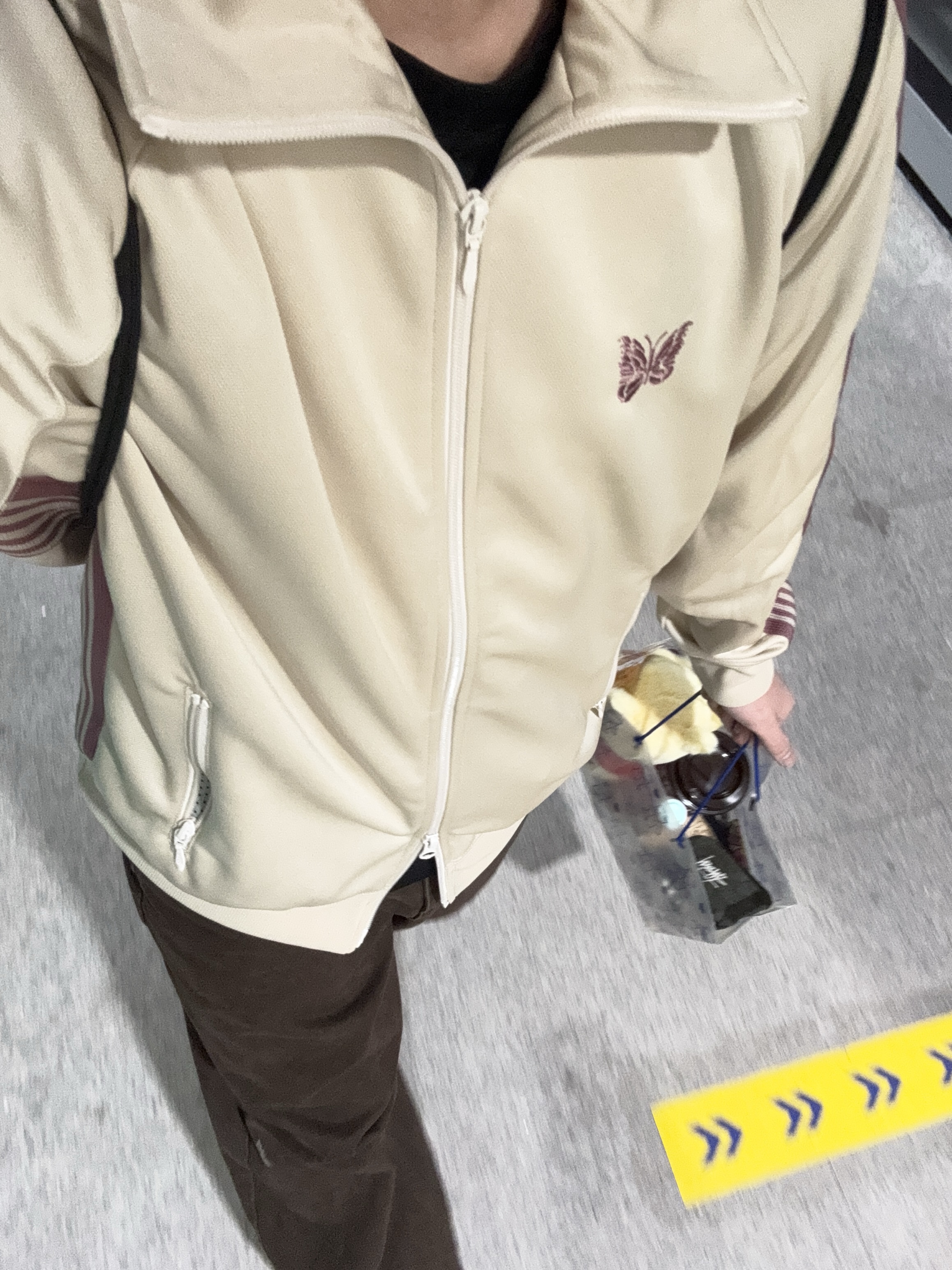 Needles Track Jacket Poly Smooth Ivory 착용 스타일 - 1