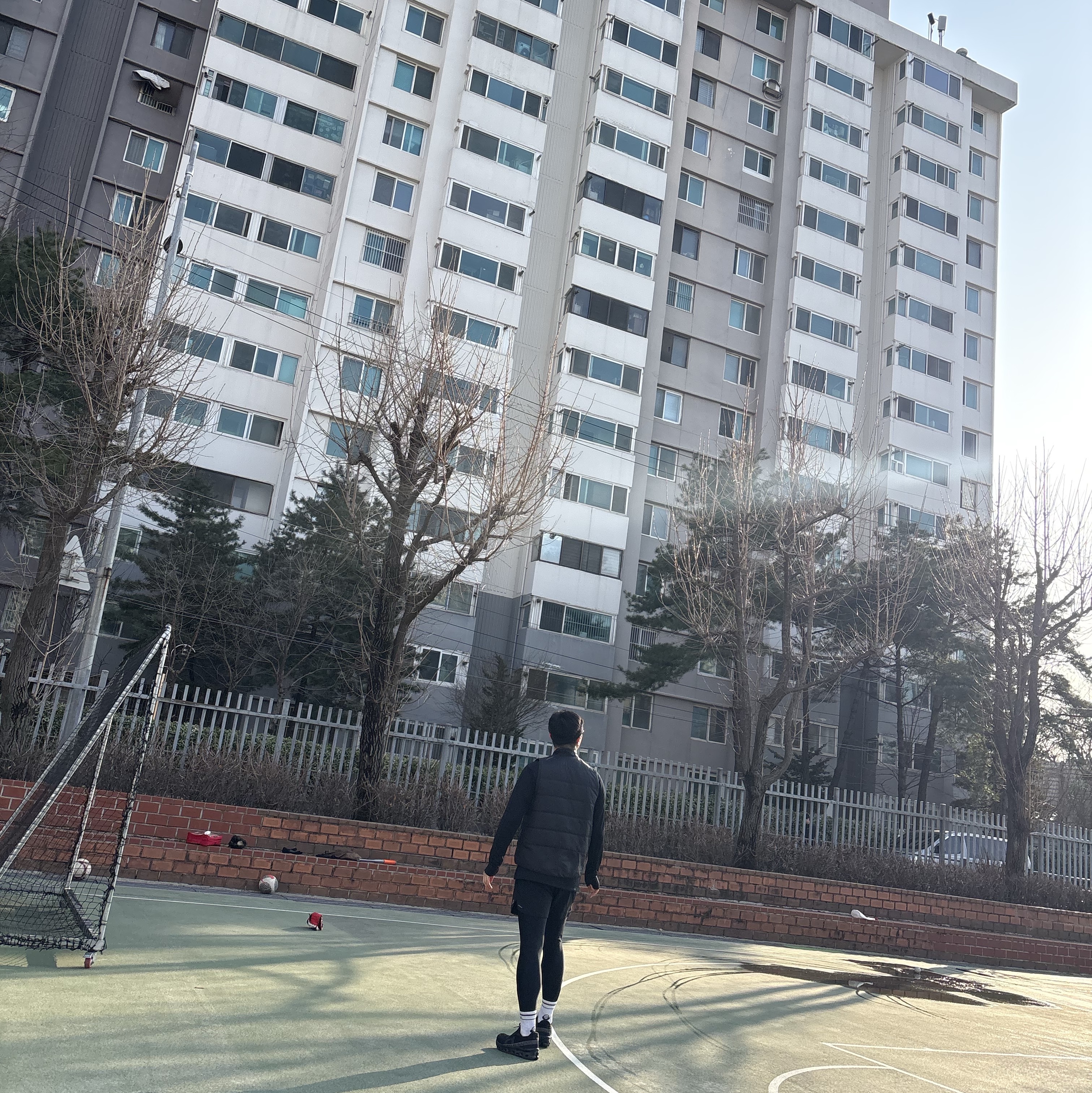 Nike Therma-Fit ADV Repel Down Running Vest Black - Asia, Montbell Trekking Glasses Black Grey 착용 스타일