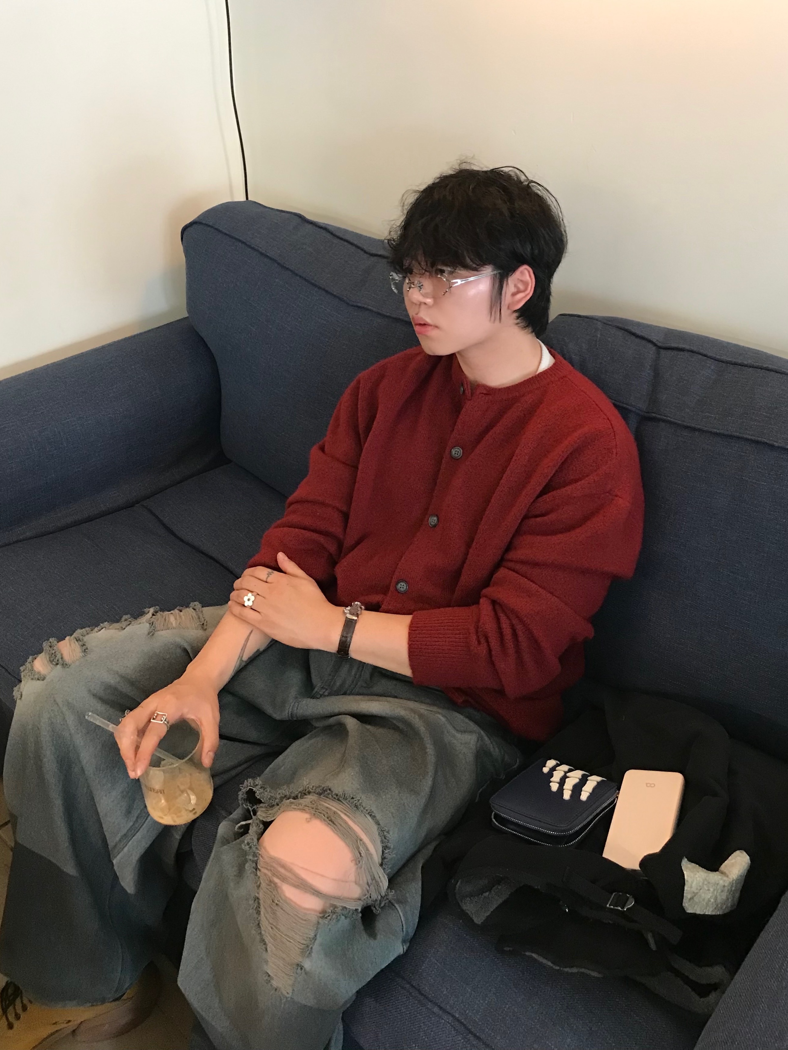 Millo Archive Crop Move V-Neck Cardigan Red, BLR Destroyed Oil Washed Wide Denim Pants Light Blue 착용 스타일 - 4