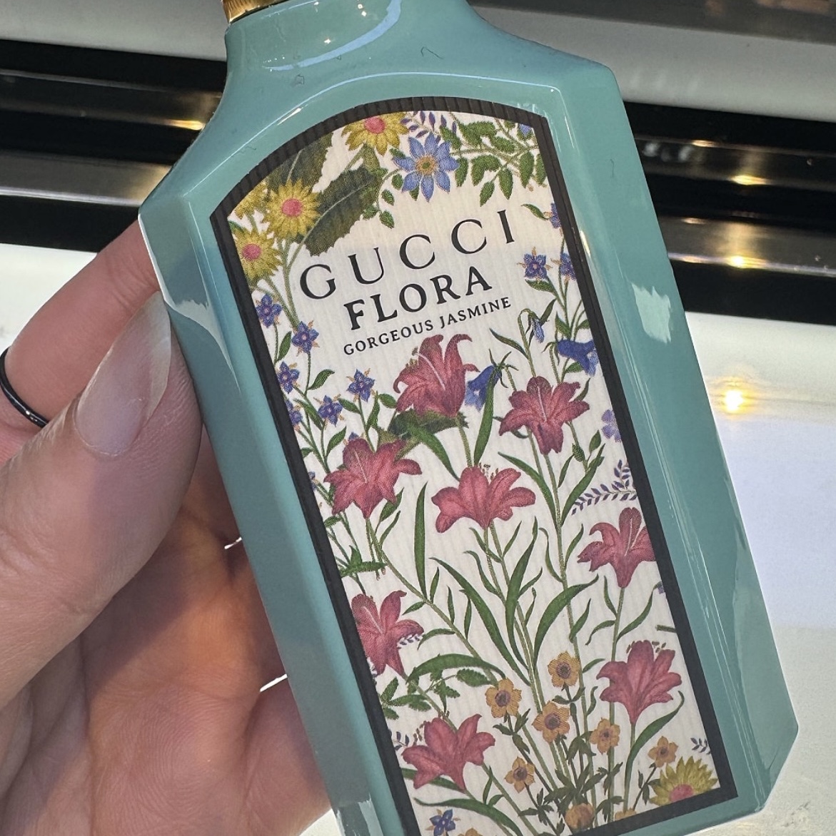 Gucci Flora Gorgeous Jasmine Eau De Parfum 50ml 착용 스타일