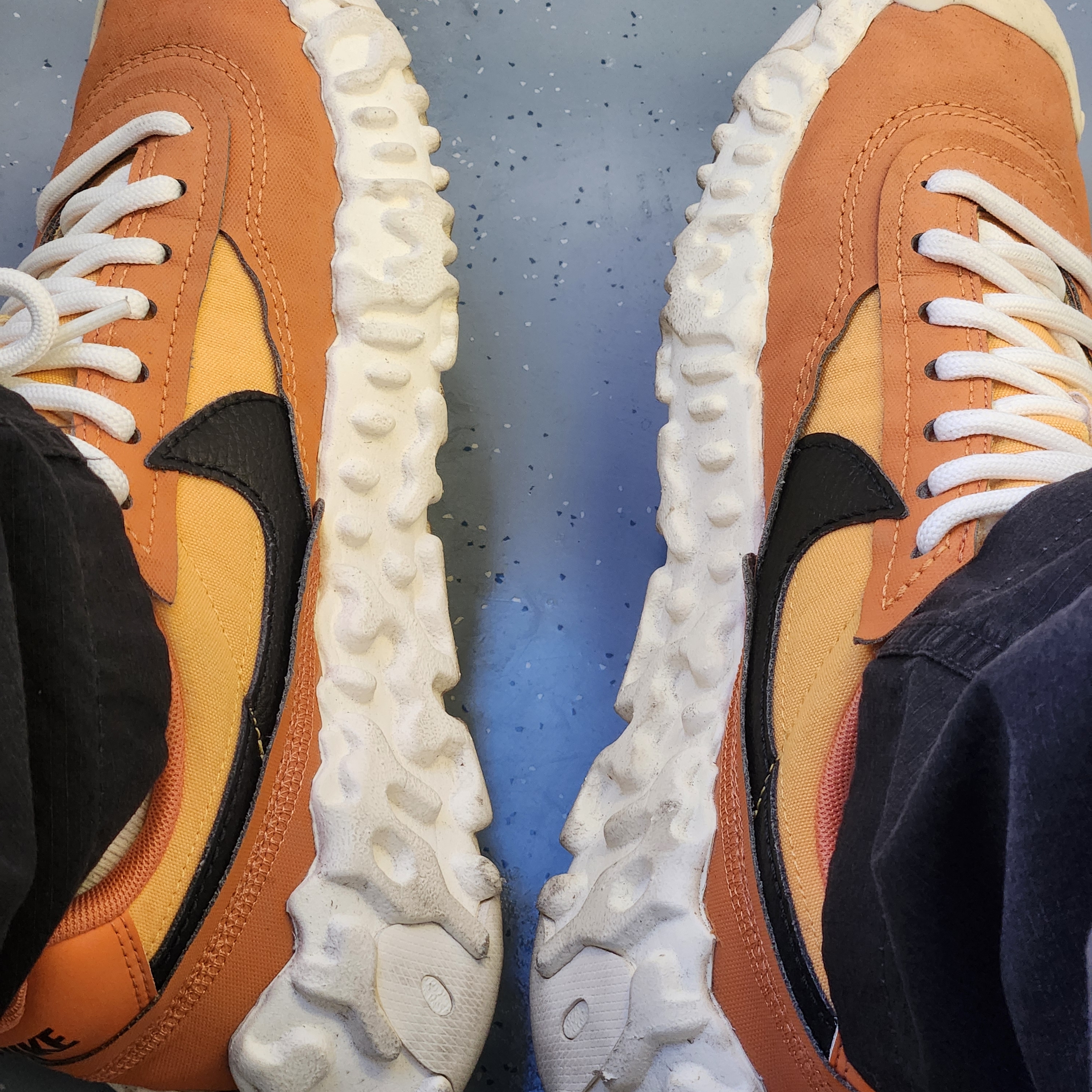 Nike Overbreak Hot Curry 착용 스타일