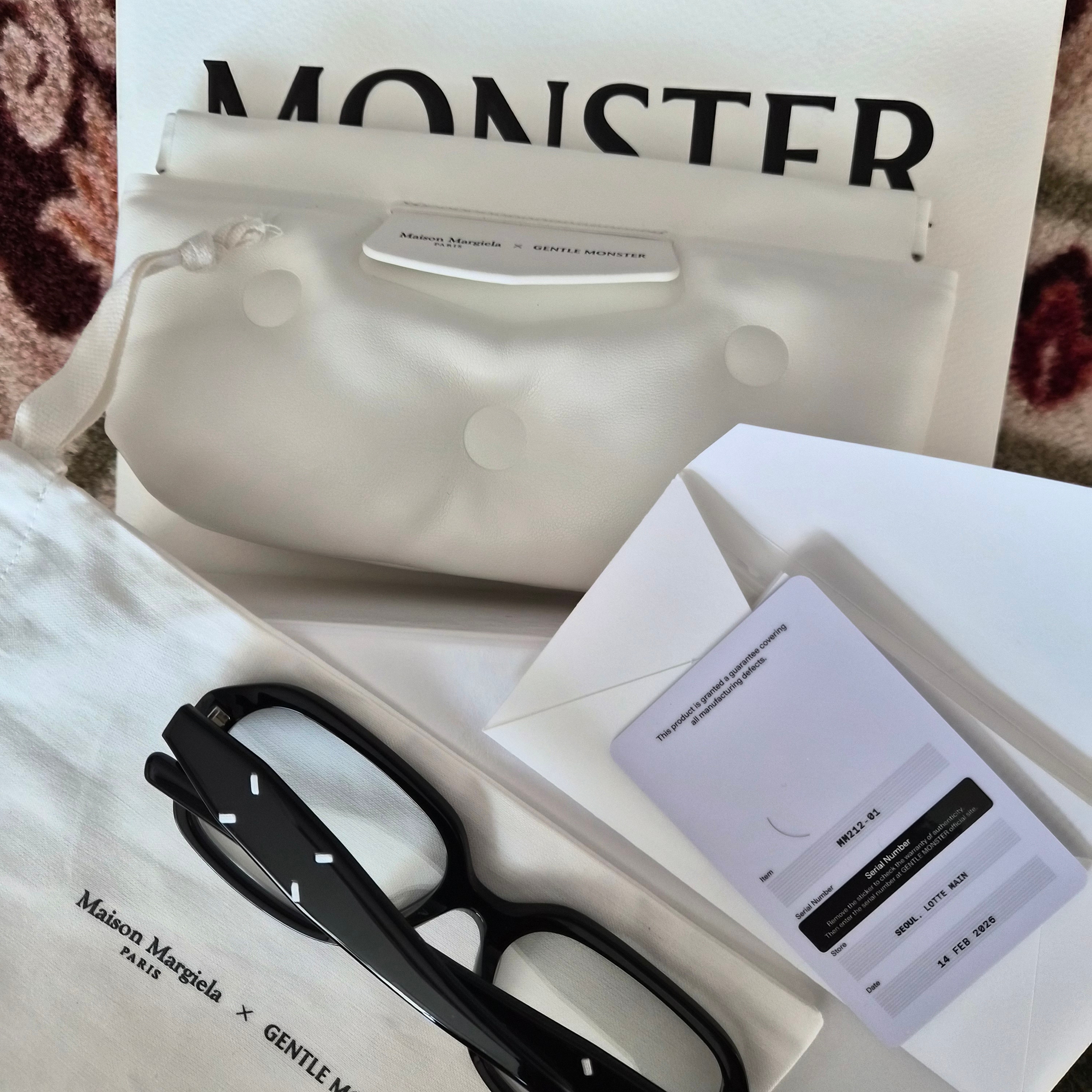 Gentle Monster x Maison Margiela MM212 Black Clear 착용 스타일