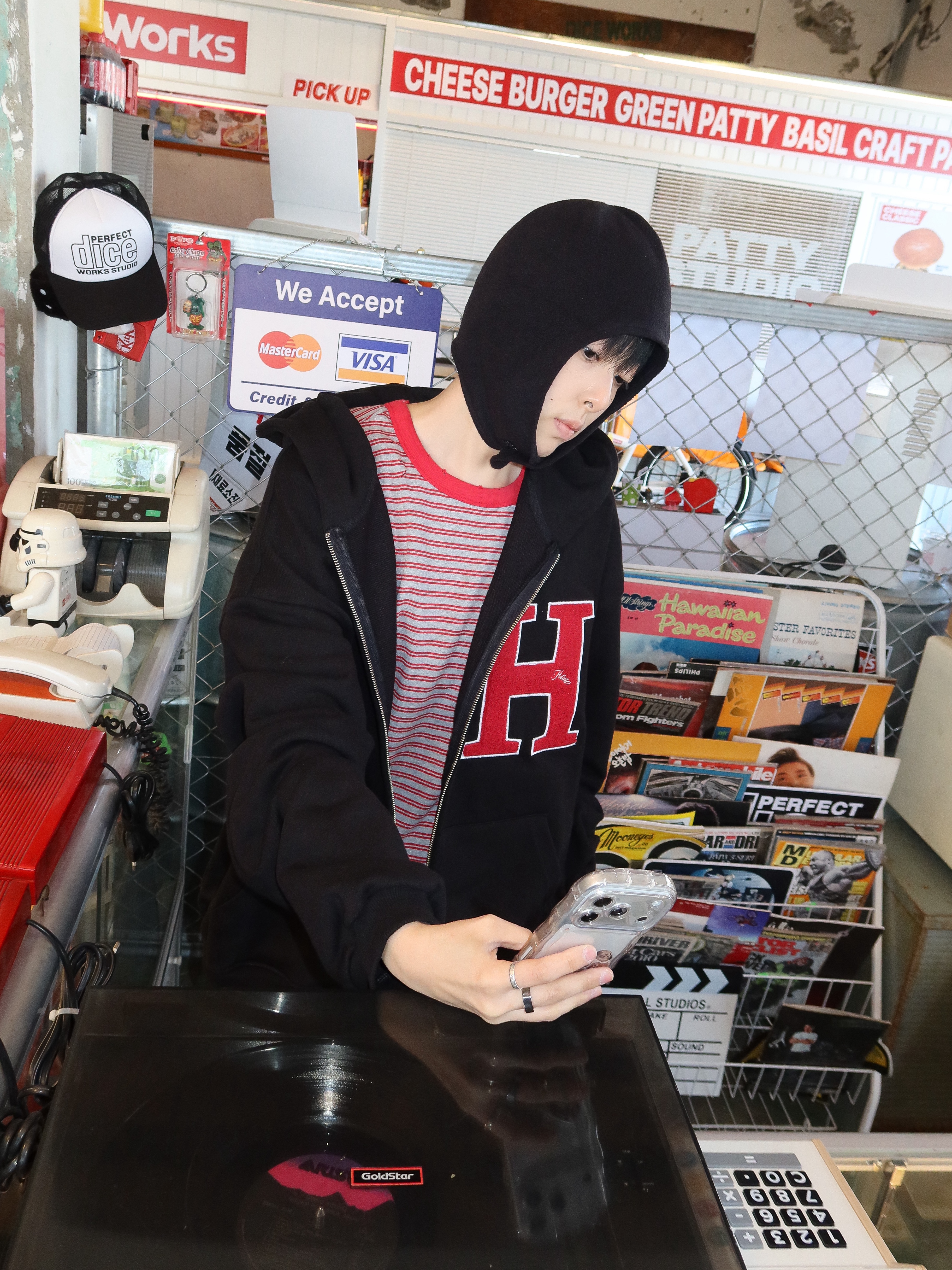 Hono Report H Boucle Hooded Zip-up Red Patch, Farfromwhat Far Selvedge Wide Jeans 착용 스타일 - 8