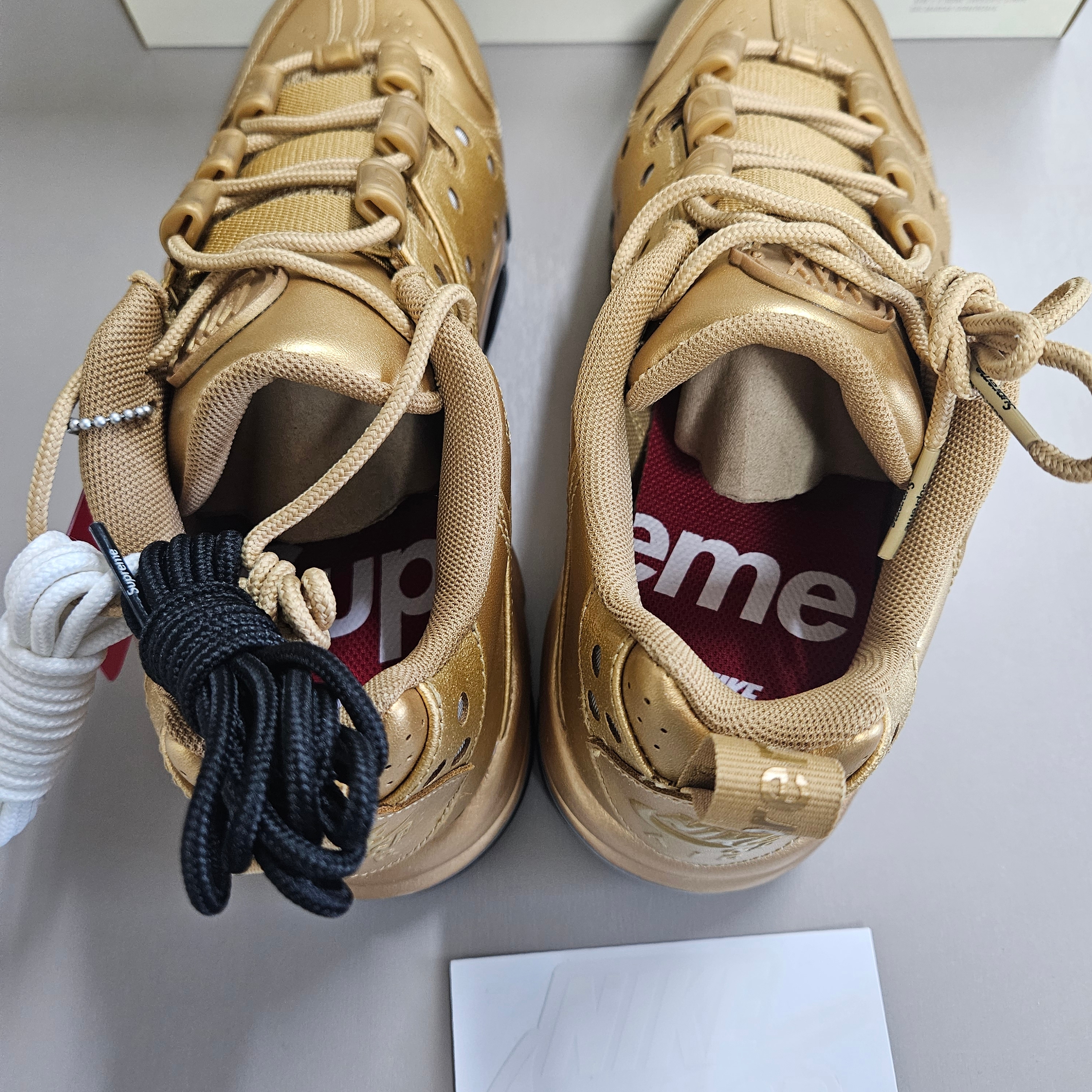 Nike x Supreme SB Air Max 2 CB 94 Low Metallic Gold Varisty Red Metallic Gold Black 착용 스타일 - 8