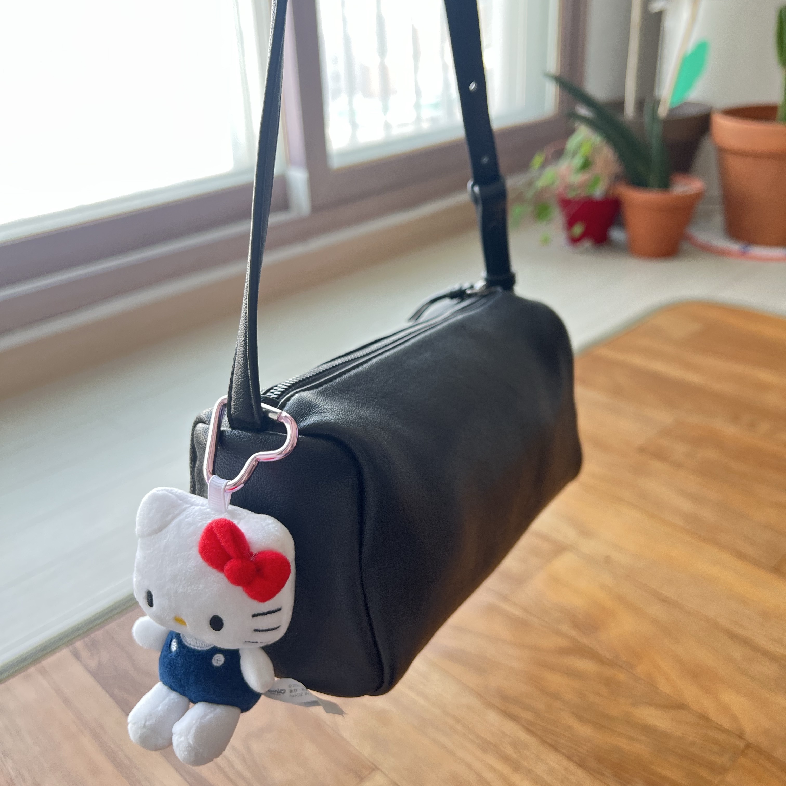 Sanrio Hello Kitty Mini Mascot Holder 착용 스타일