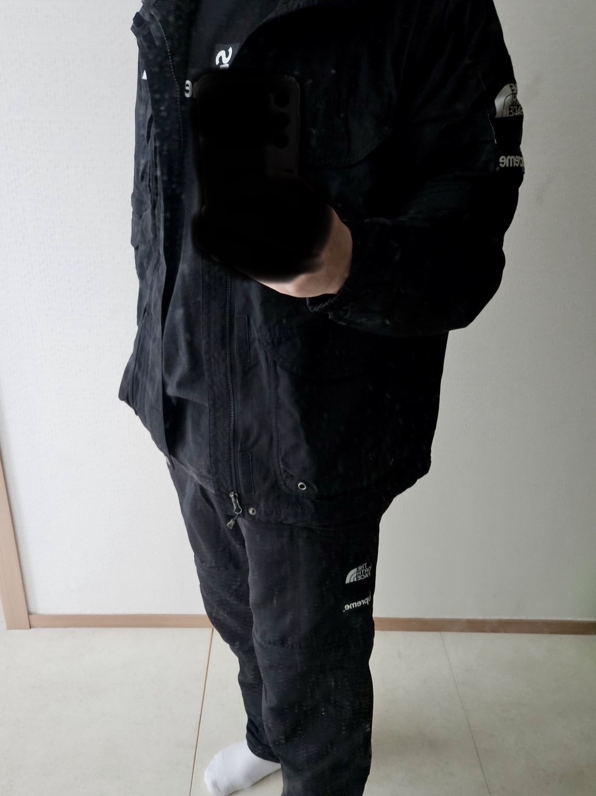 IAB Studio Socks White Gray (5 Pack), Supreme x The North Face Trekking Zip-Off Belted Pants Black - 22SS 착용 스타일