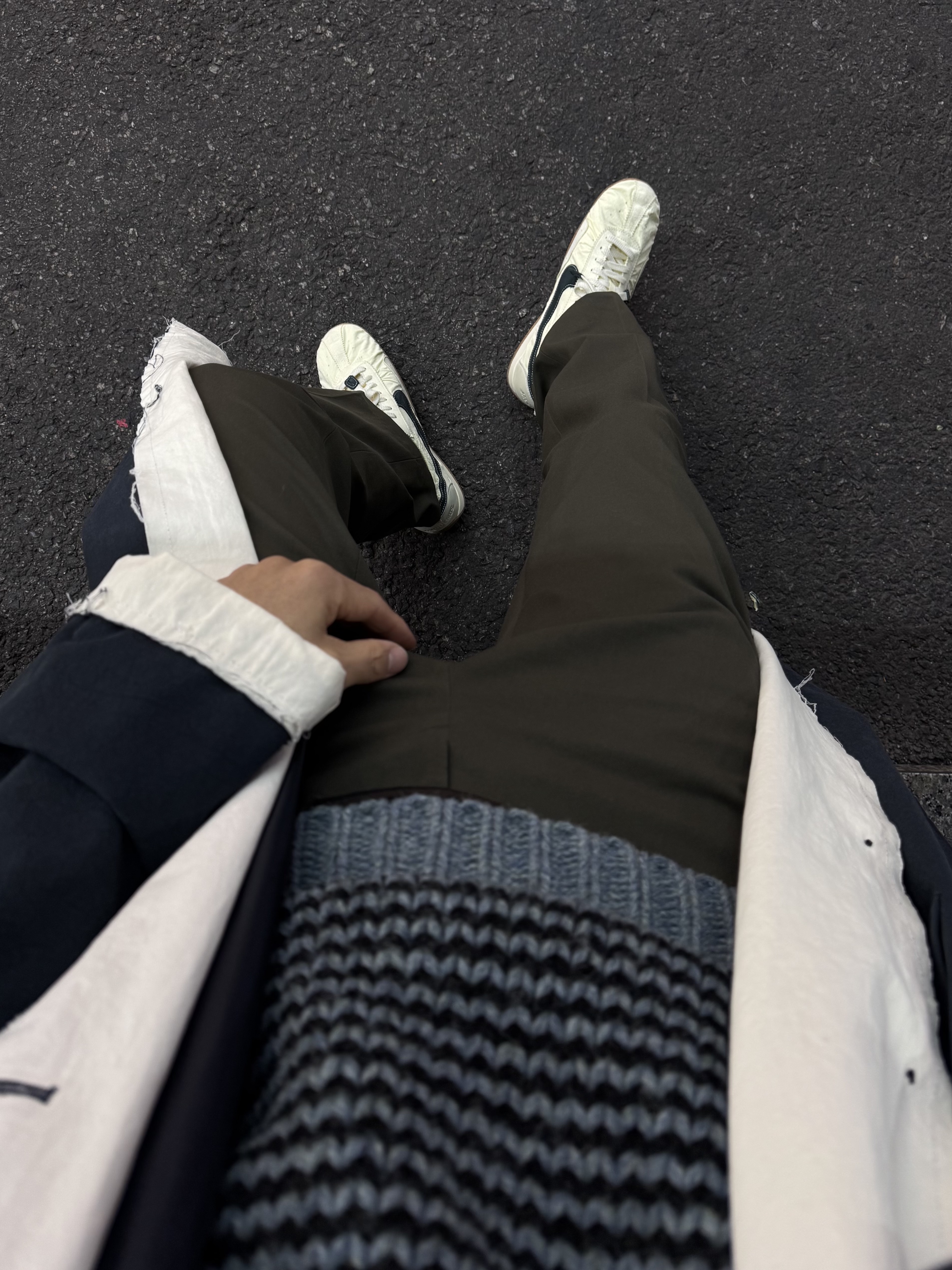 Nike x Jacquemus Moon Shoe SP Alabaster Off Noir 착용 스타일 - 2