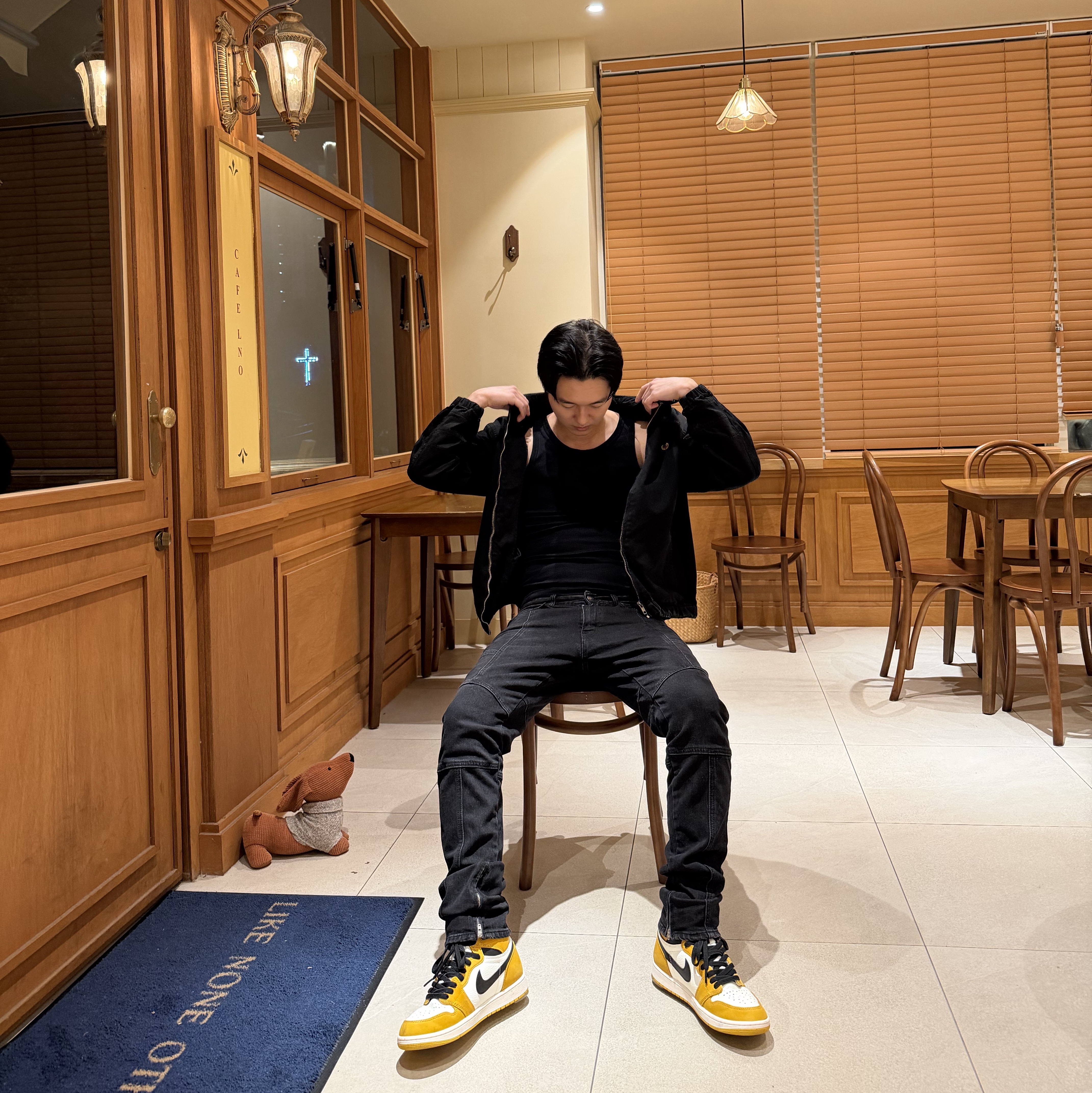 Jordan 1 Retro High OG Yellow Ochre 착용 스타일 - 2