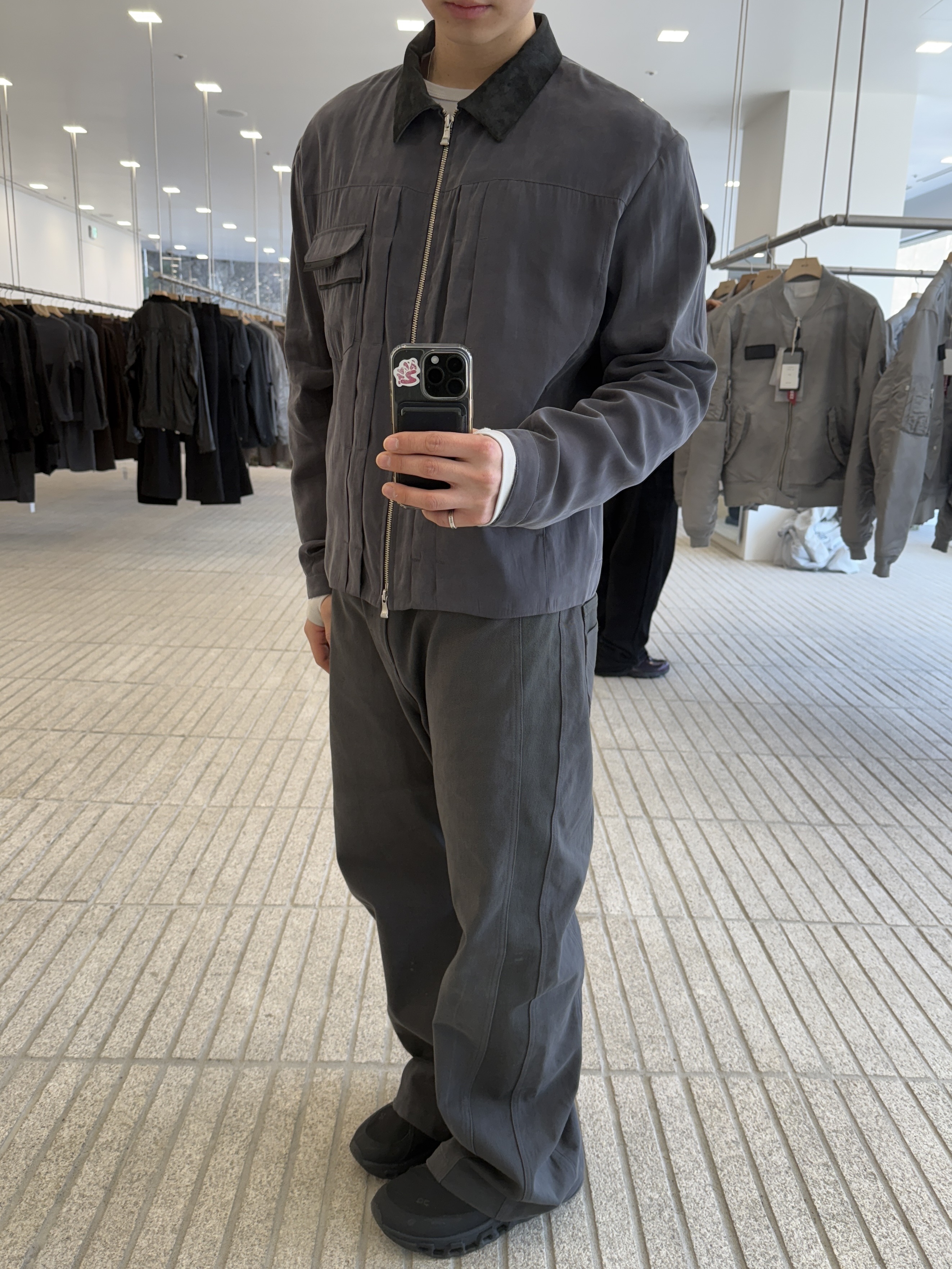 Xlim x Alpha Industries Ep.9 03 Jacket Light Gray 착용 스타일 - 2