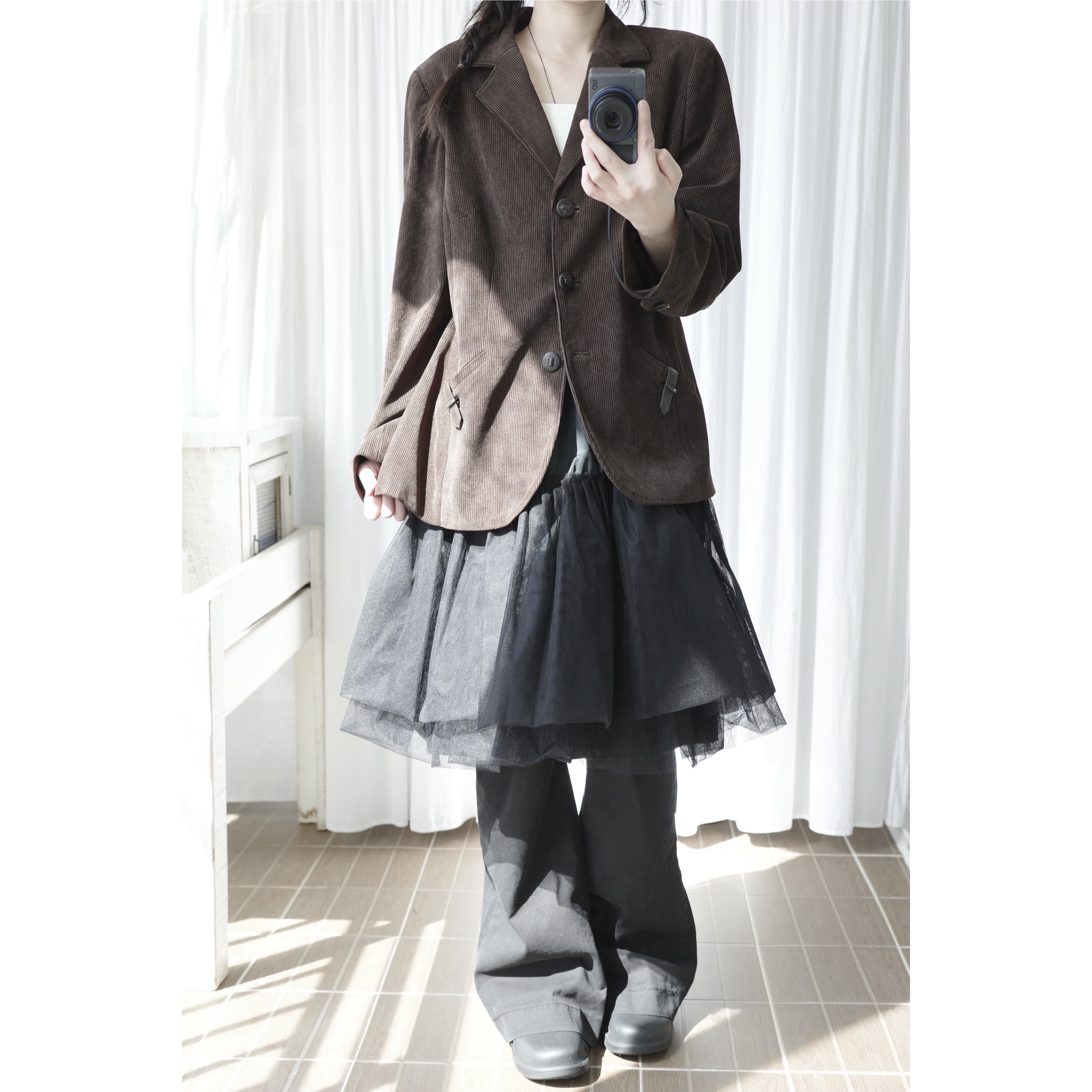 Oofos OOCloog Black 착용 스타일