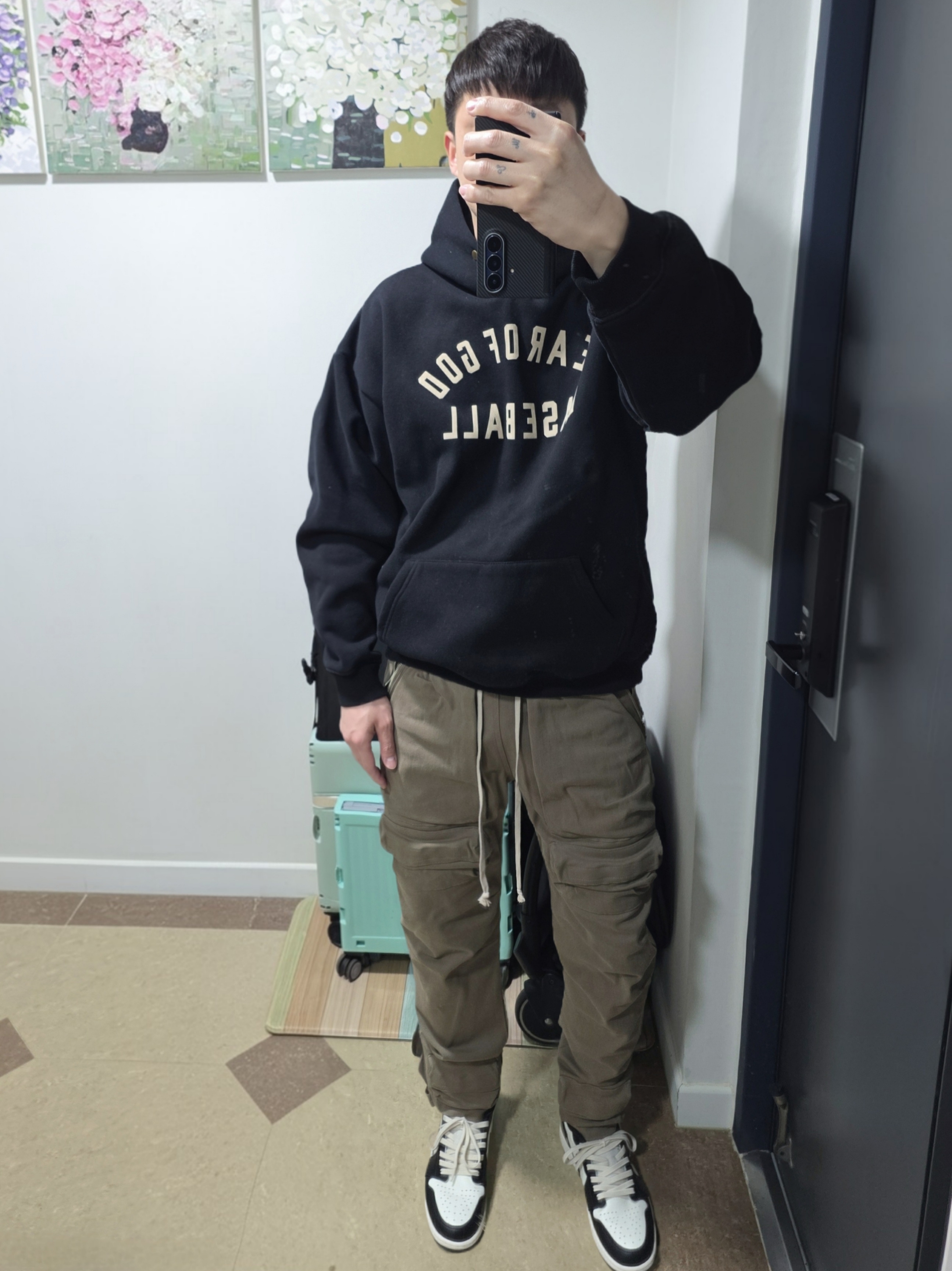 Fear of God Baseball Hoodie Vintage Black, Fear of God Baseball Hoodie Cream Heather 착용 스타일
