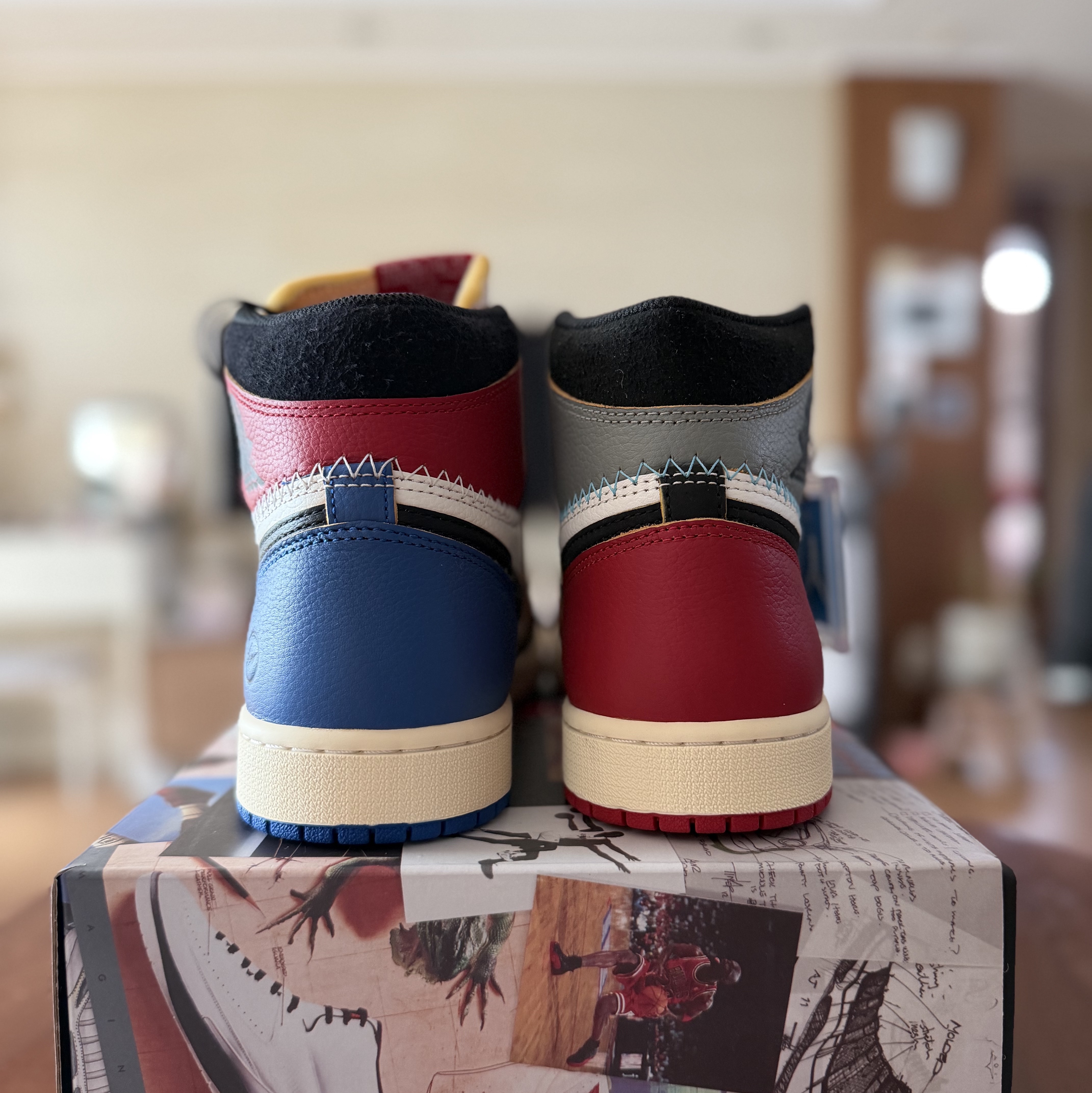 Jordan 1 x Union Retro High OG Chicago Shadow, Jordan 1 x Fragment x Union LA Black and Varsity Red 착용 스타일