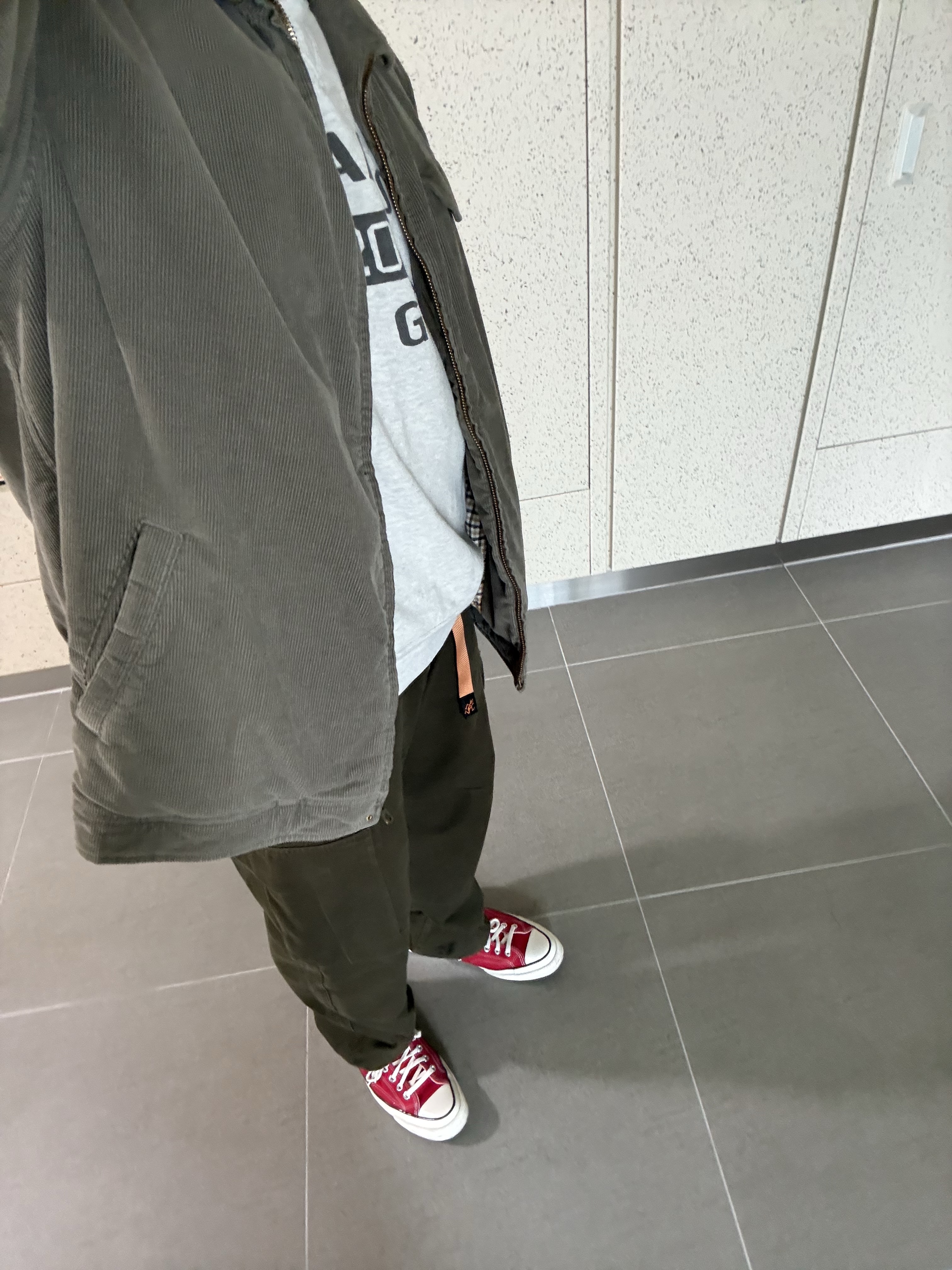 Converse Chuck 70 Ox Vintage Canvas Enamel Red 착용 스타일 - 2