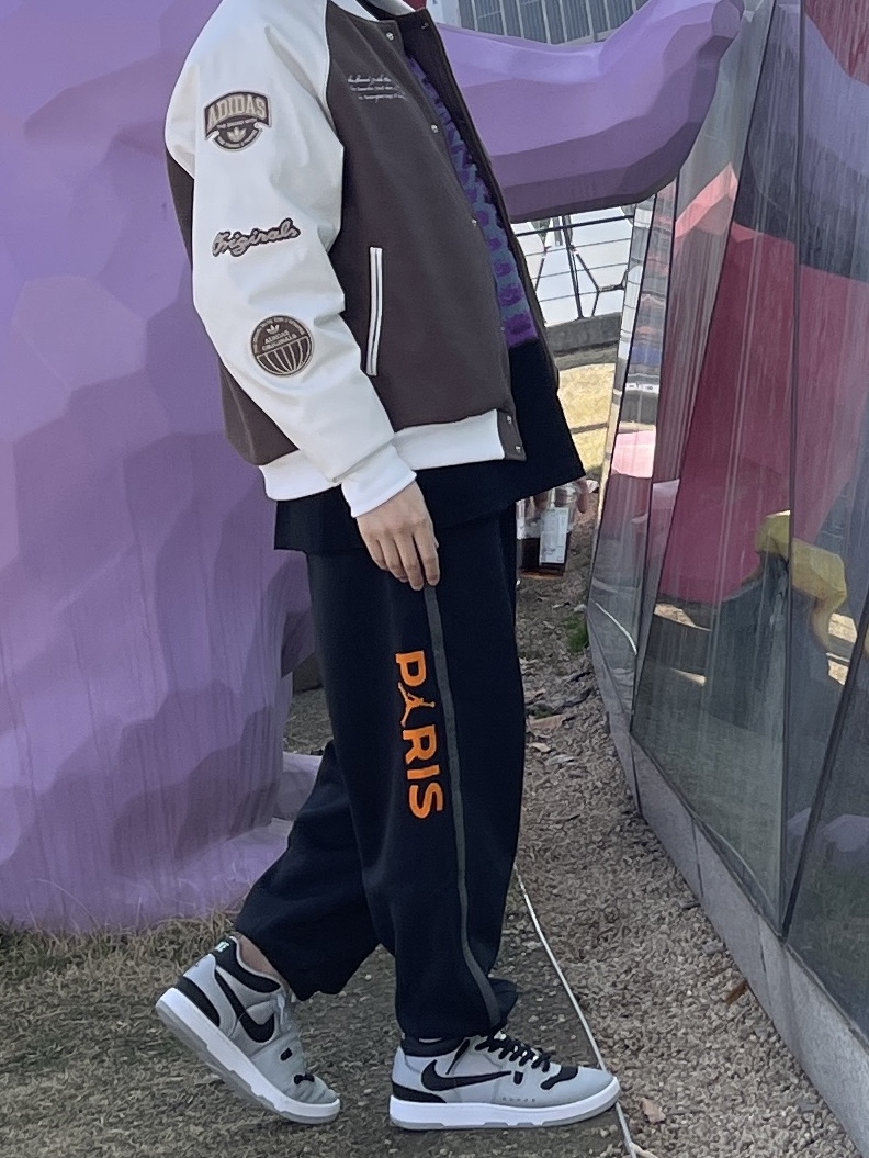 Nike x Travis Scott Mac Attack SP Light Smoke Grey, Adidas VRCT Jacket Earth Strata White - KR Sizing 착용 스타일