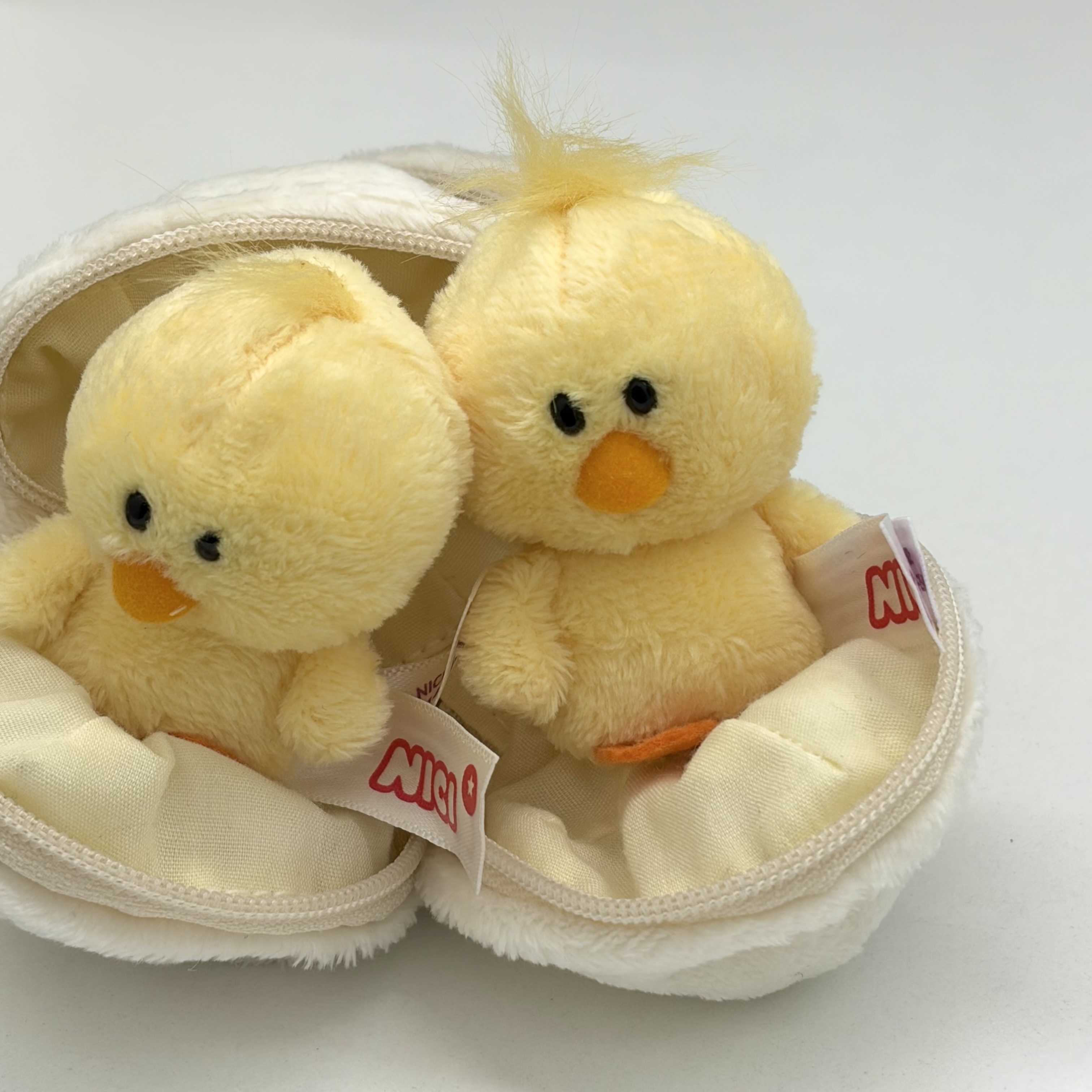 [KREAM 단독] NICI 7cm chicken in egg w. keyring 착용 스타일 - 1