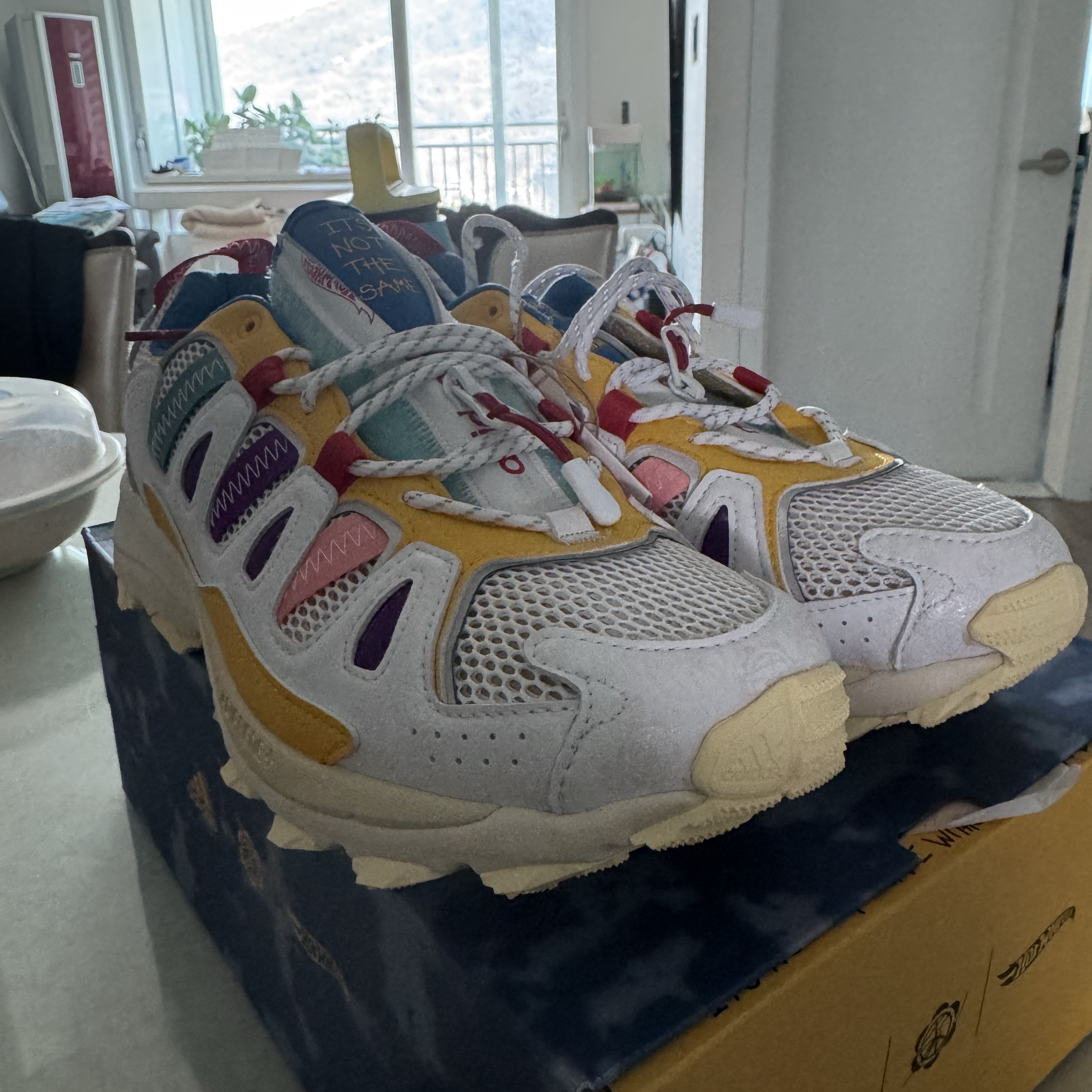 Adidas x Sean Wotherspoon x Hot Wheels Superturf Adventure White Bold Gold 착용 스타일 - 1