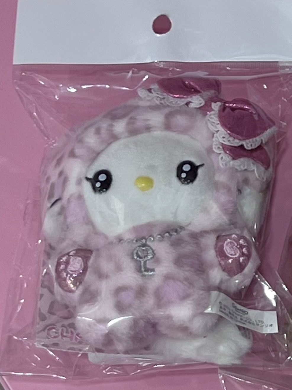 Sanrio Charmmy Kitty Sanrio Gyaruneko Mascot Holder 착용 스타일