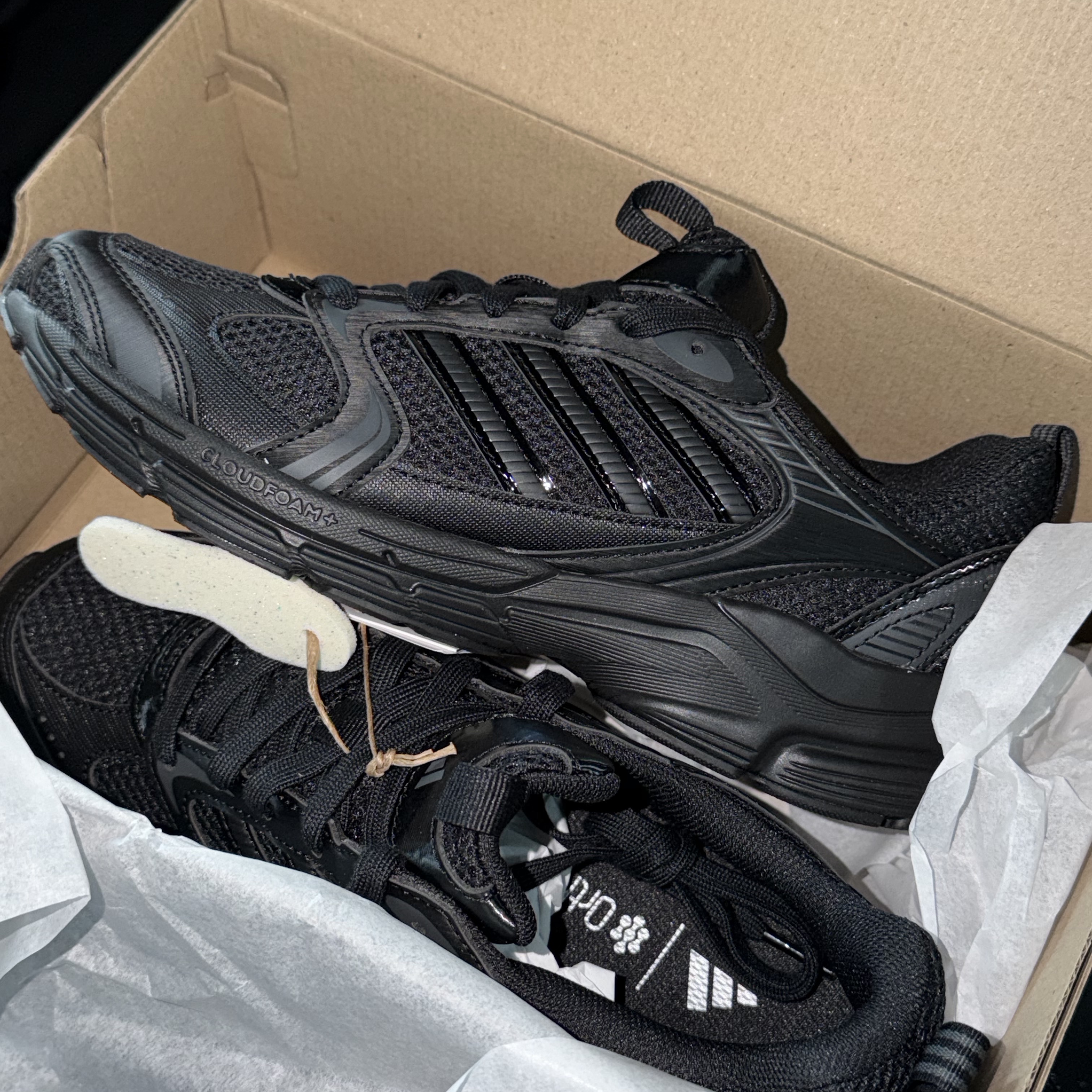 Adidas Eclyptain Core Black Silver Metallic 착용 스타일
