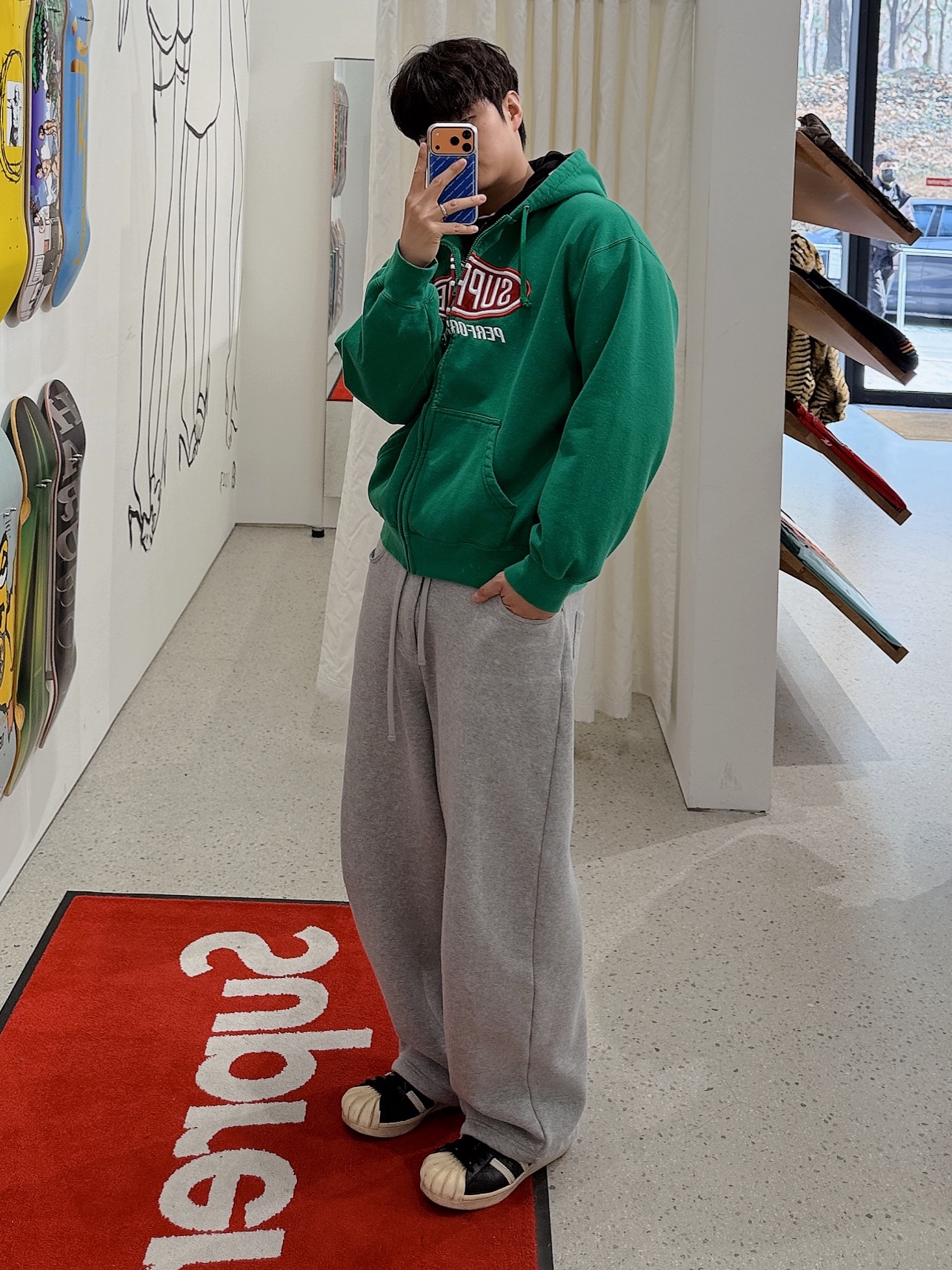 Supreme Performance Zip Up Hooded Sweatshirt Green - 26SS, Adidas x Thug Club Superstar Vintage Core Black Cream White 착용 스타일