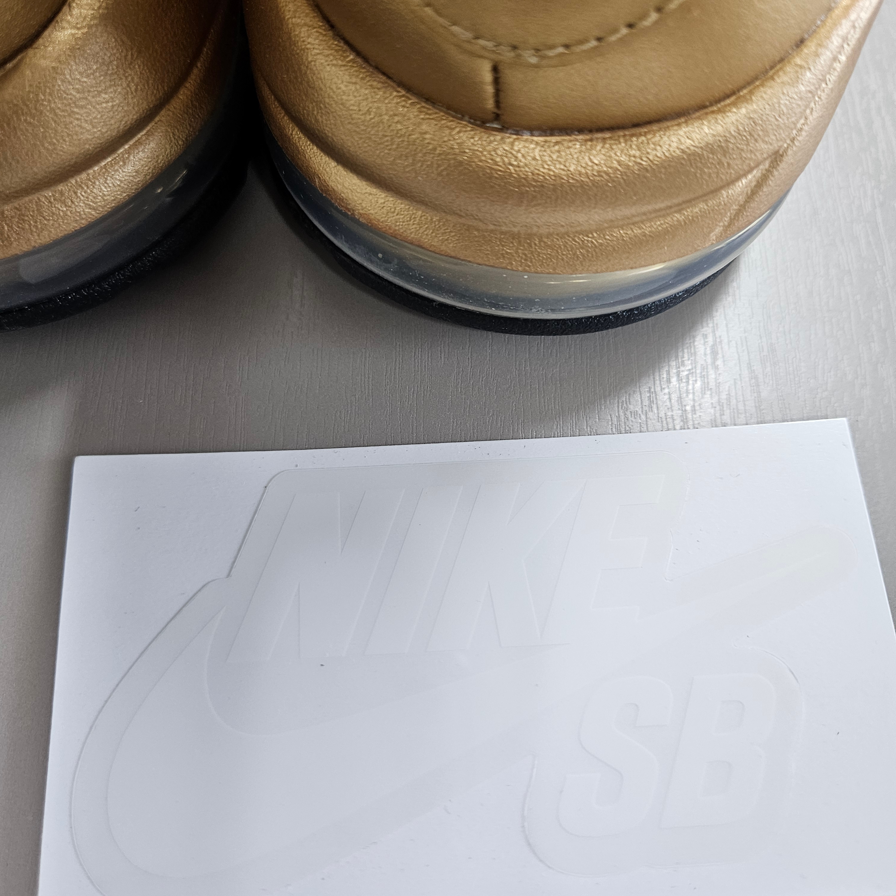 Nike x Supreme SB Air Max 2 CB 94 Low Metallic Gold Varisty Red Metallic Gold Black 착용 스타일 - 7