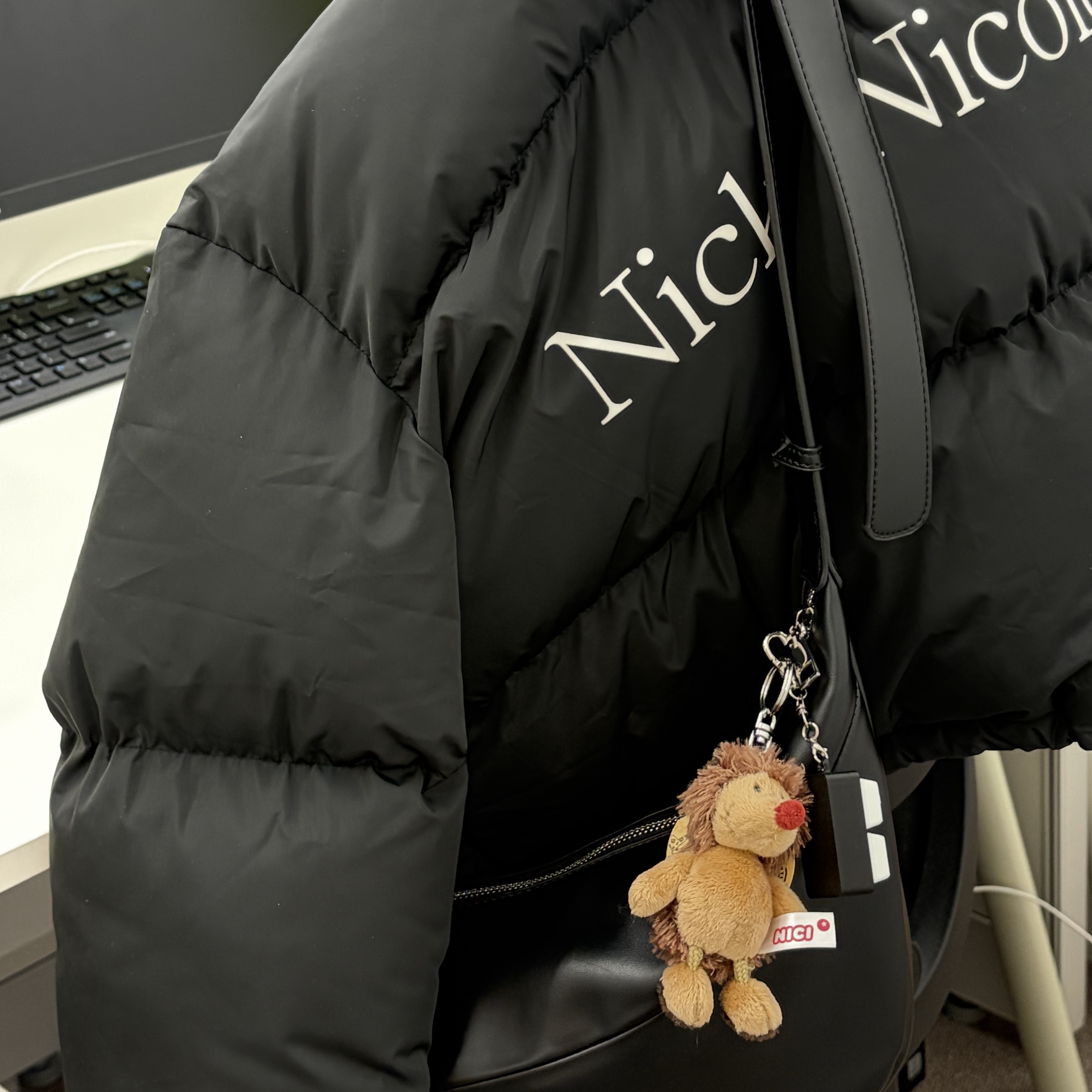 [KREAM 단독] NICI Hedgehog 10cm bb 착용 스타일