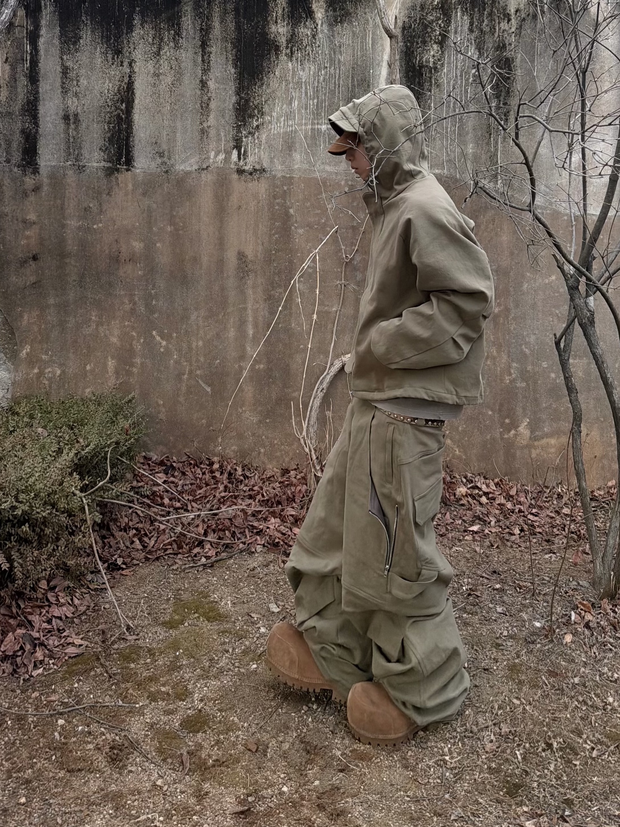 Kamien Ground Shell Moleskin Jacket Light Olive, Kamien Ground Moleskin Pants Light Olive 착용 스타일 - 1