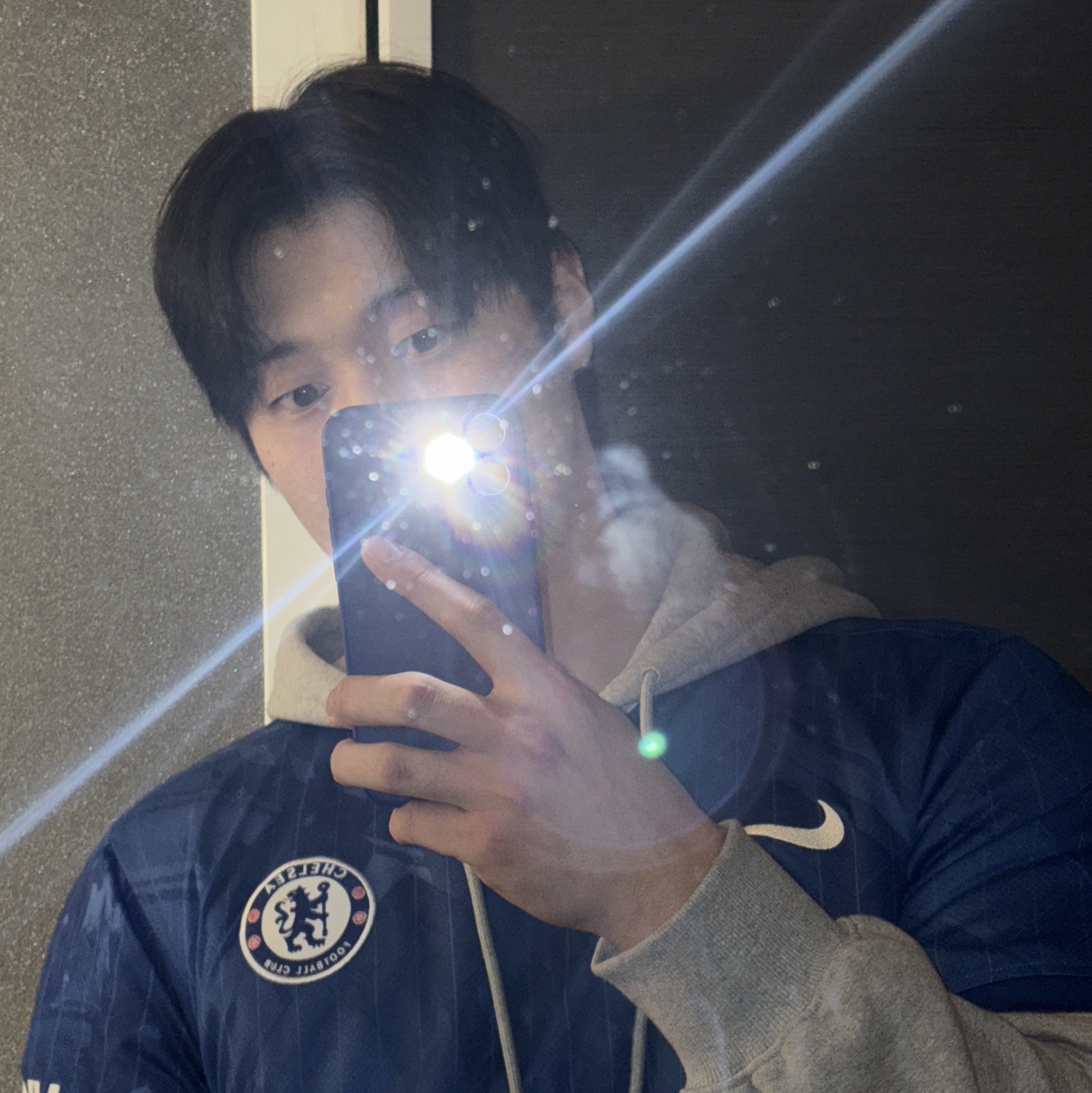 Nike Chelsea FC 2025/26 Stadium Home Dri-Fit Soccer Replica Jersey Rush Blue White (Non Marking Ver.) 착용 스타일 - 1