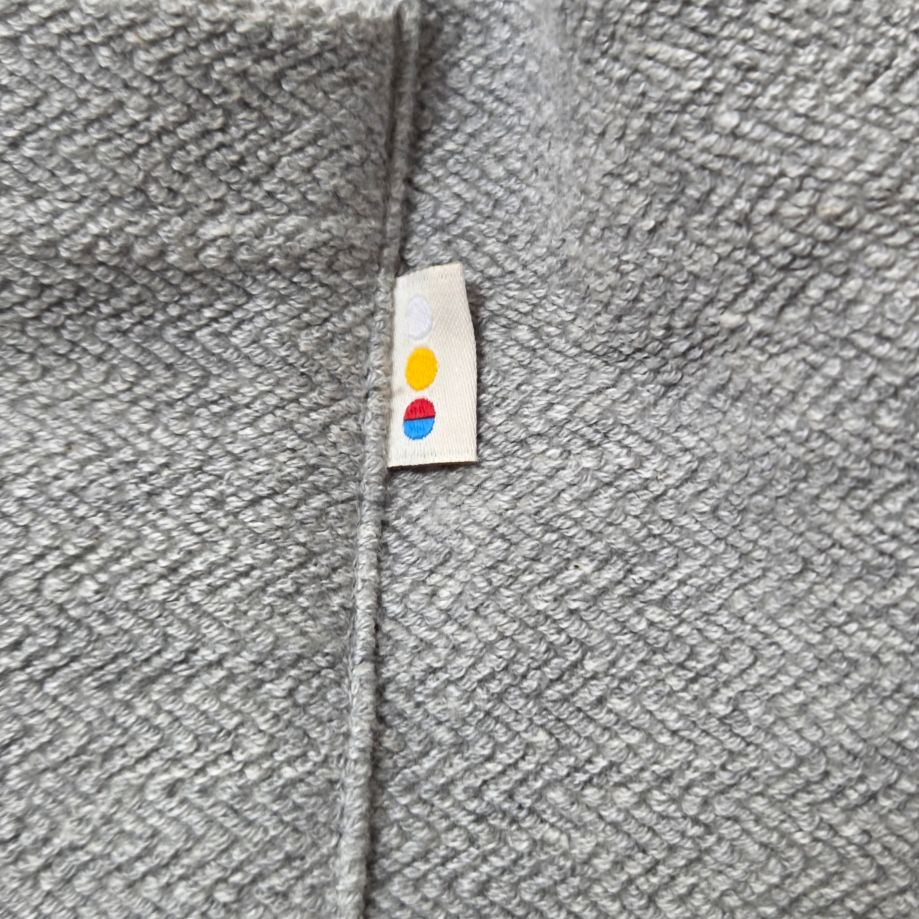 IAB Studio Herringbone Shorts Gray White 착용 스타일 - 4