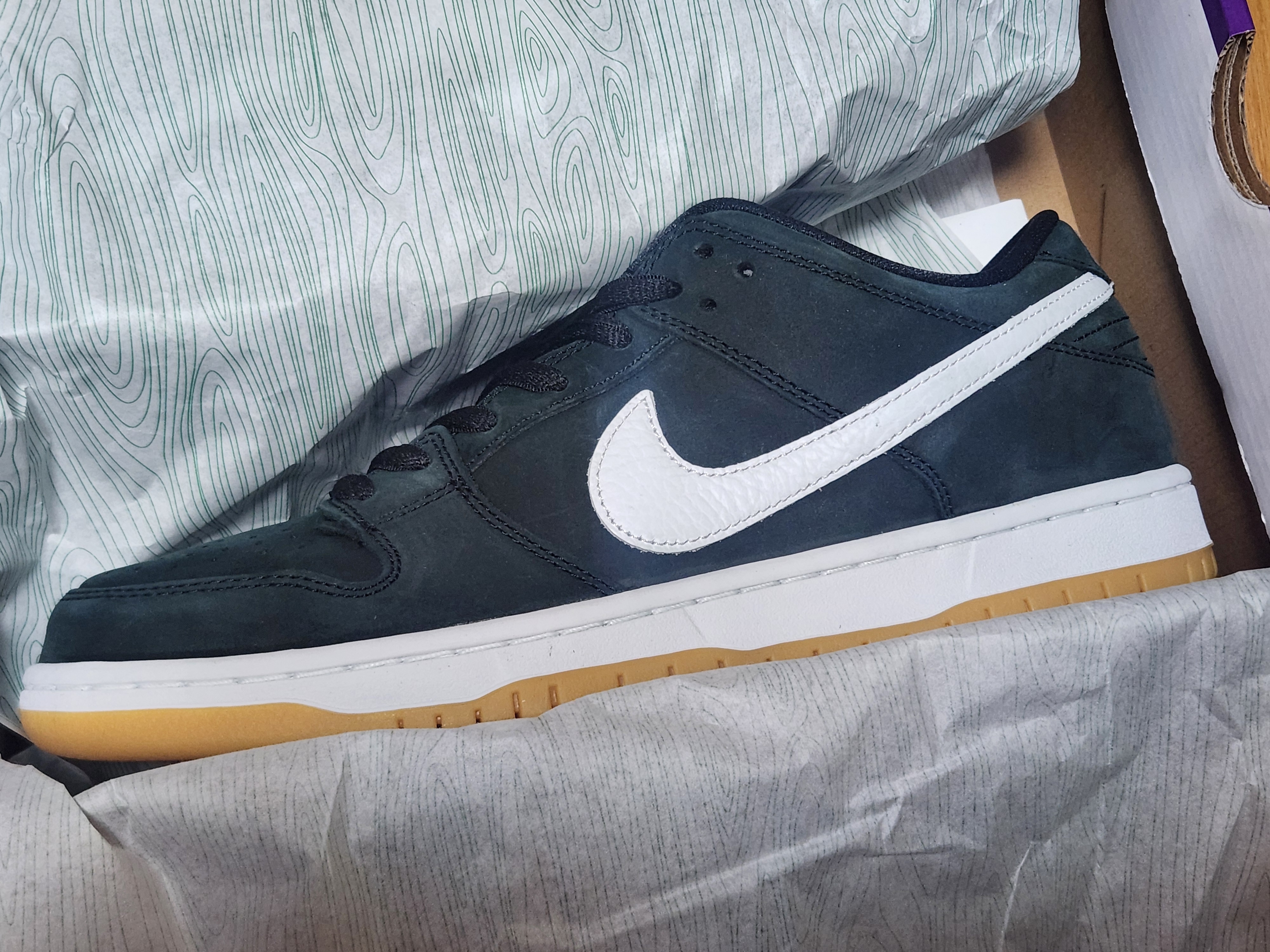 Nike SB Dunk Low Pro Black White 착용 스타일