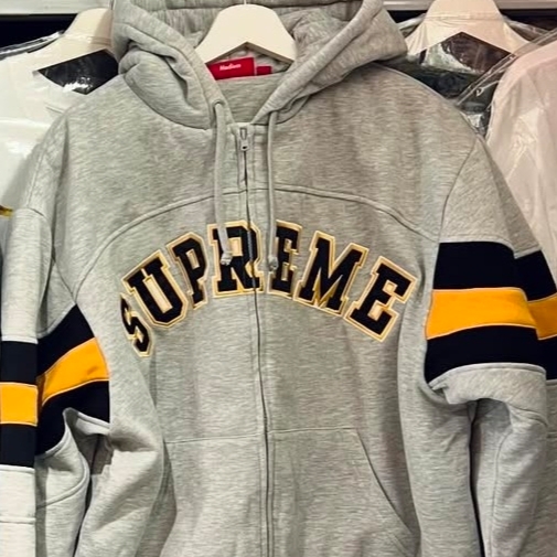 Supreme Filled Zip Up Hooded Sweatshirt Heather Grey - 26SS 착용 스타일 - 1