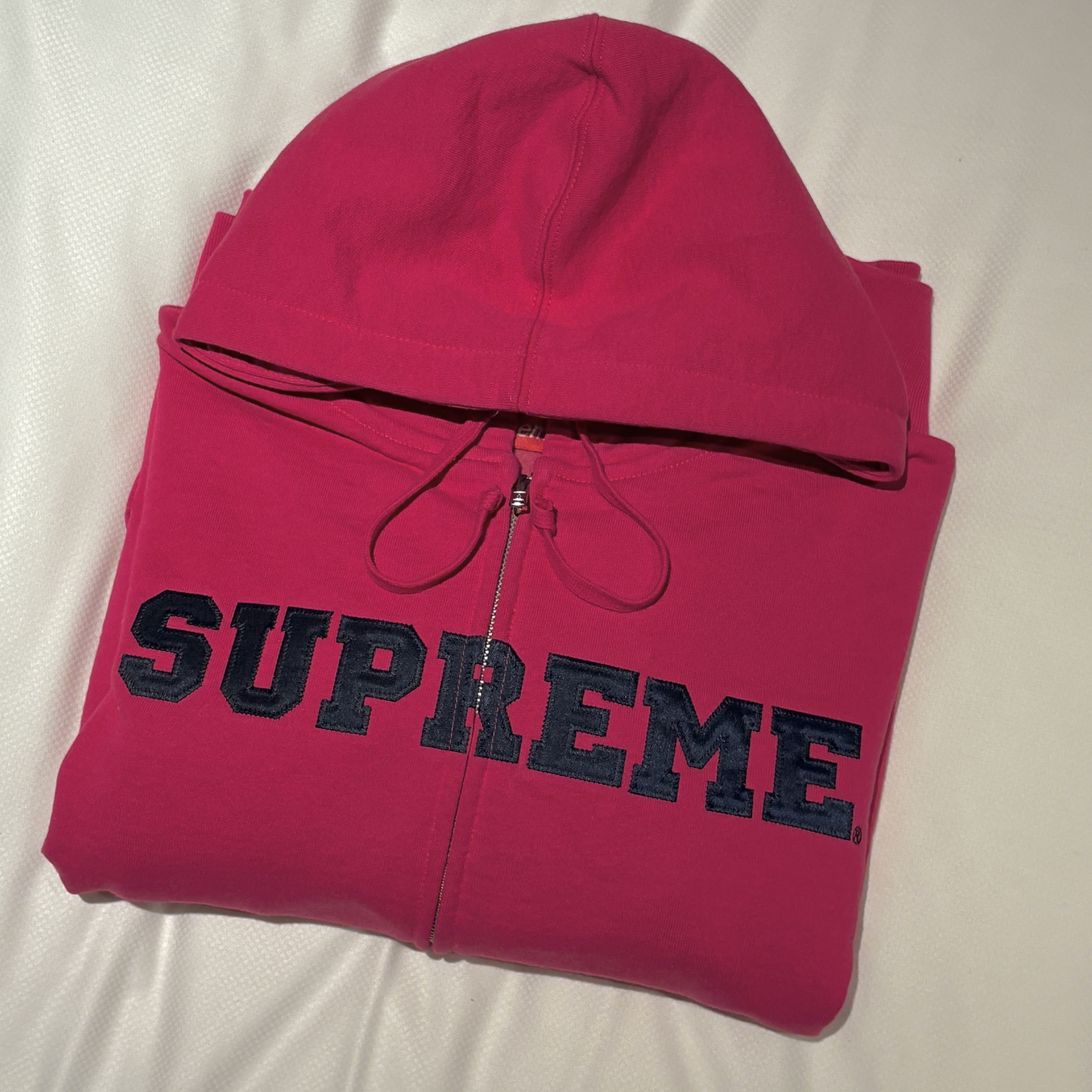 Supreme Collegiate Applique Zip Up Hooded Sweatshirt Fuchsia - 25FW 착용 스타일 - 2