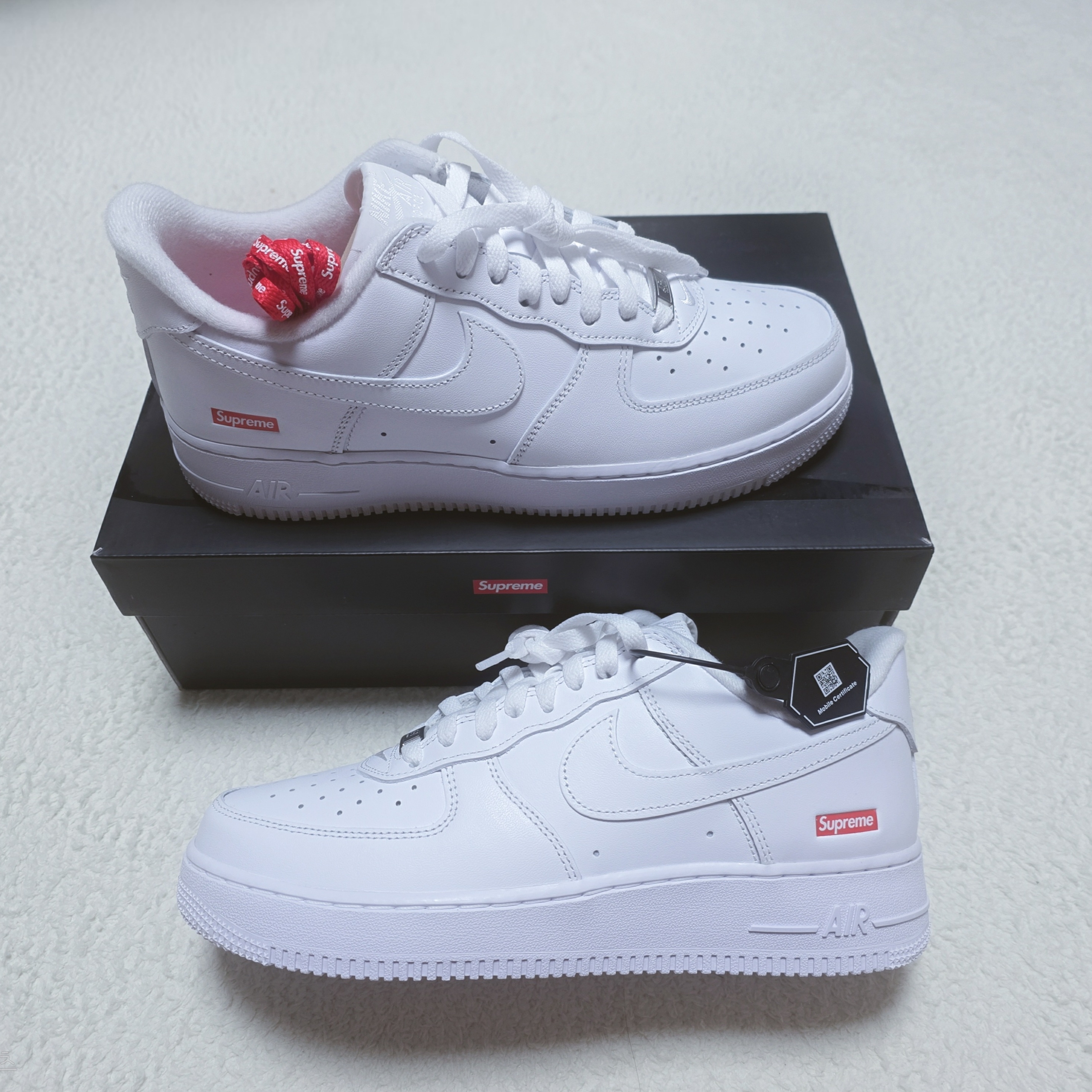Nike x Supreme Air Force 1 Low White 착용 스타일 - 2