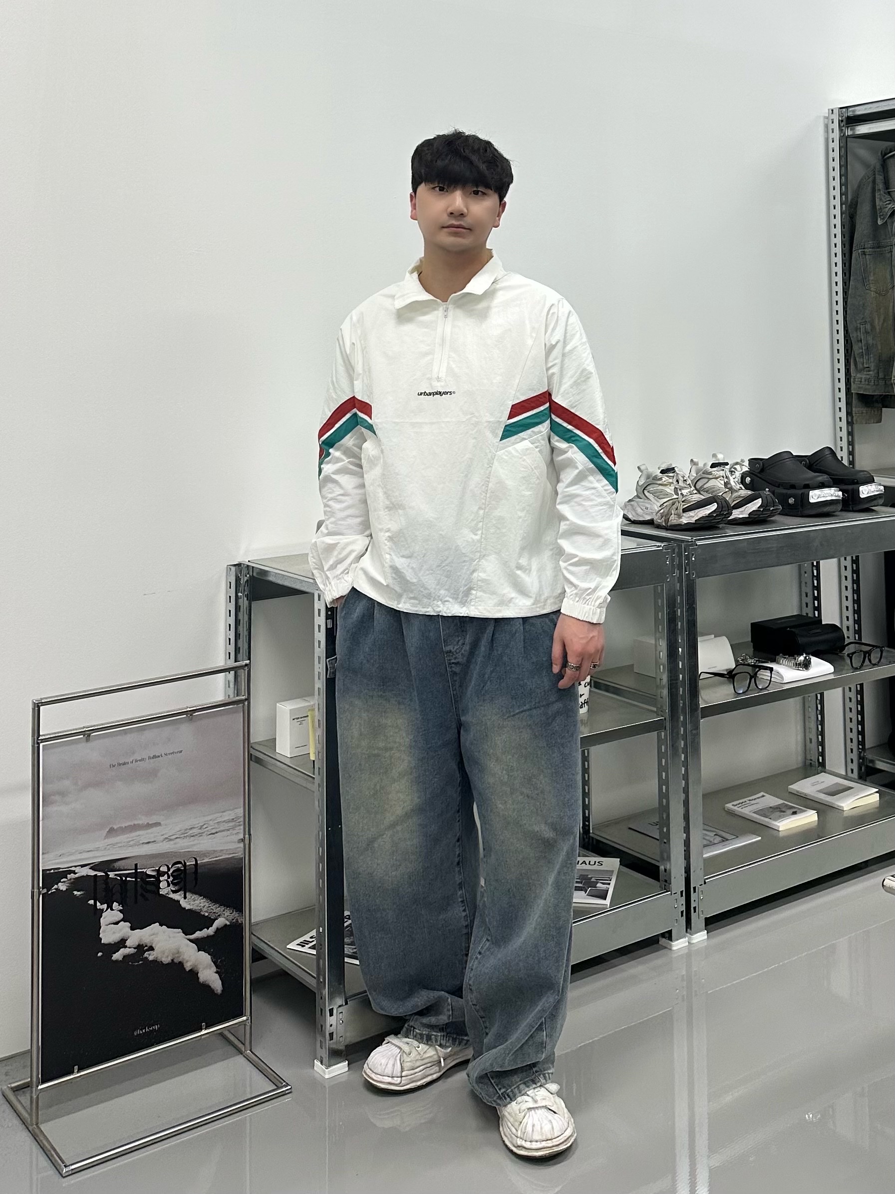 Maison Mihara Yasuhiro Blakey OG Sole Canvas Low-top Sneakers White 착용 스타일 - 1
