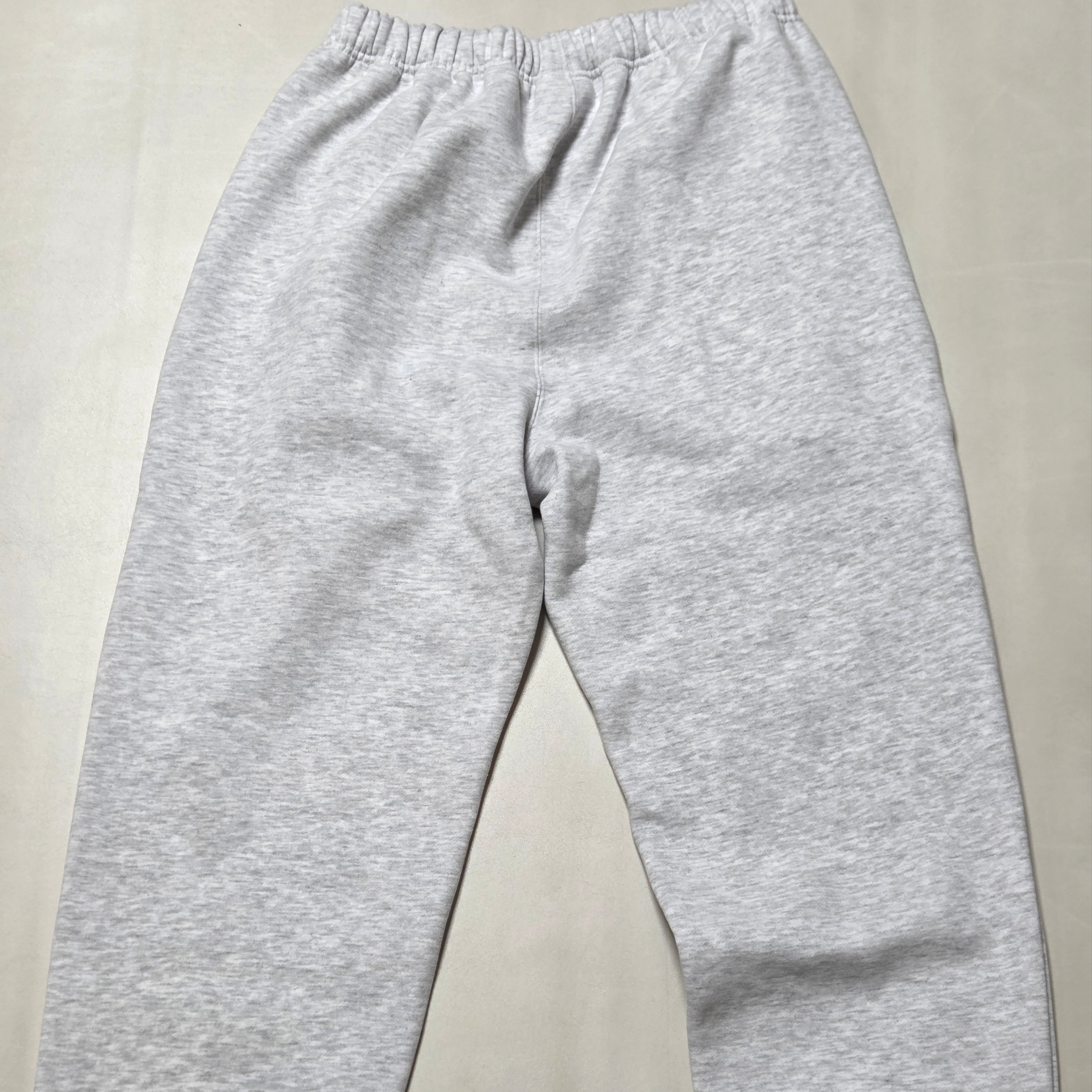IAB Studio IAB Straight Logo Sweatpants Light Gray 착용 스타일 - 4