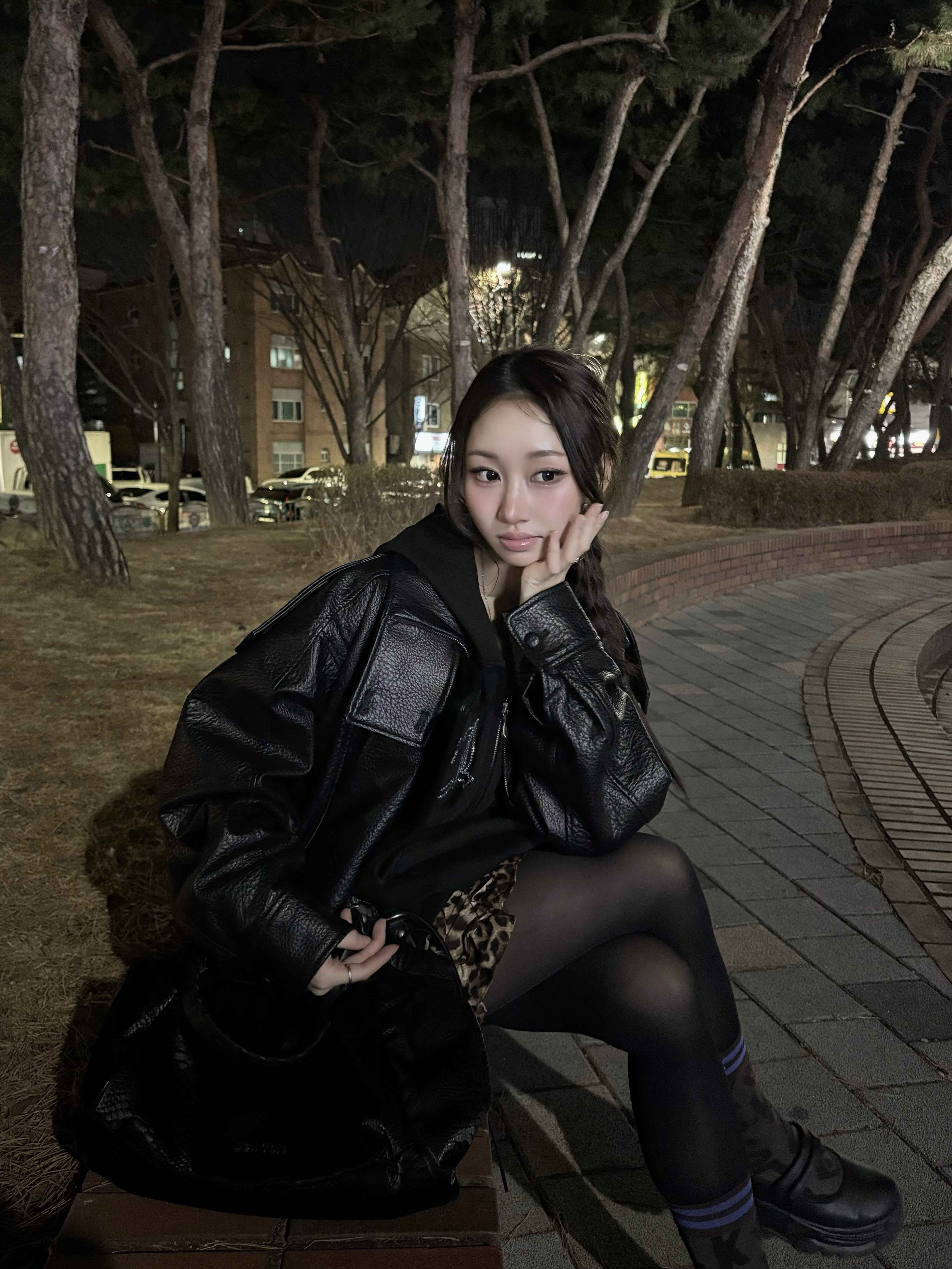 Zara Faux Leather Jacket Black 착용 스타일 - 2