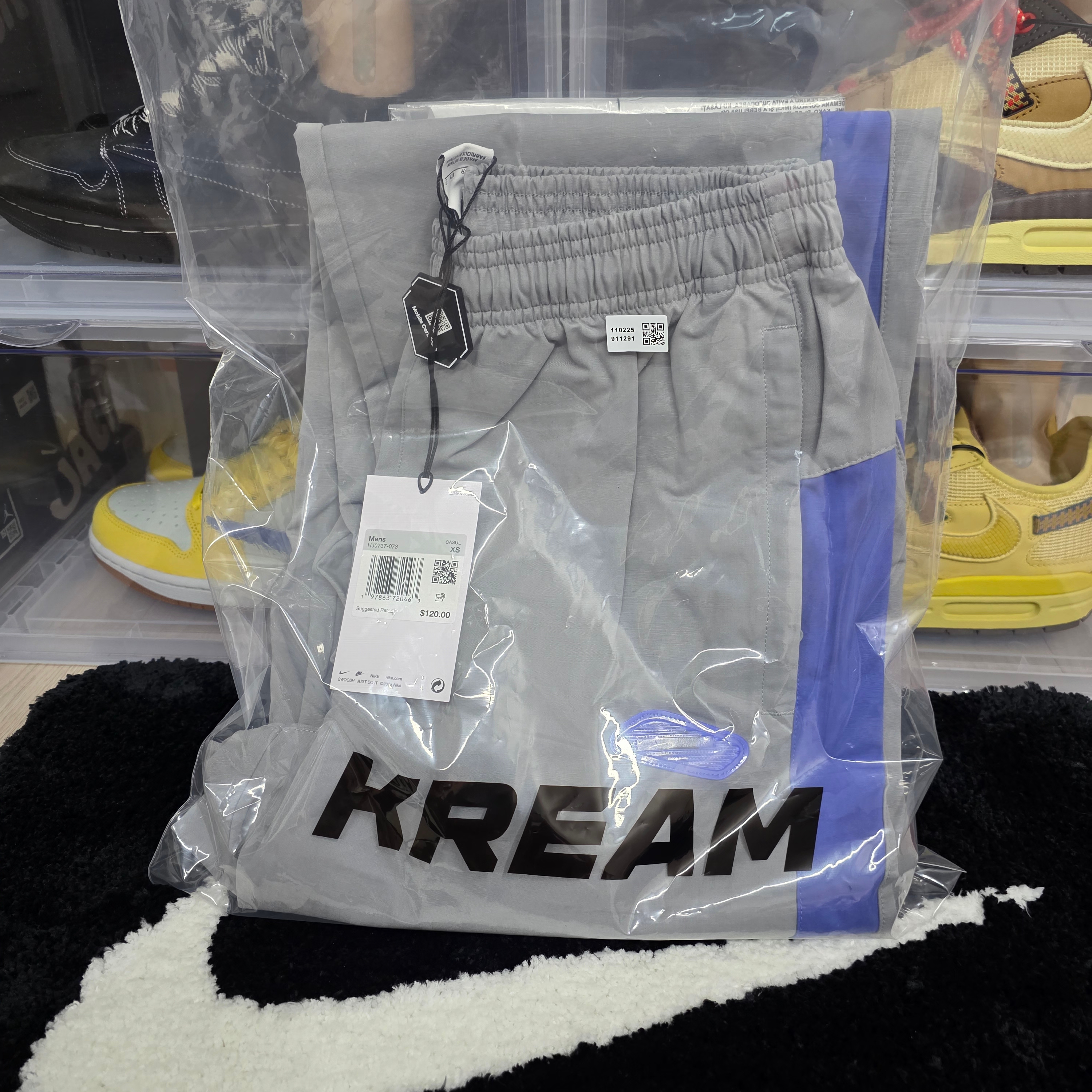 Nike x Patta Track Jacket Particle Grey Sapphire (HJ0712-073), Nike x Patta Track Pants Particle Grey Sapphire (HJ0737-073) 착용 스타일 - 2