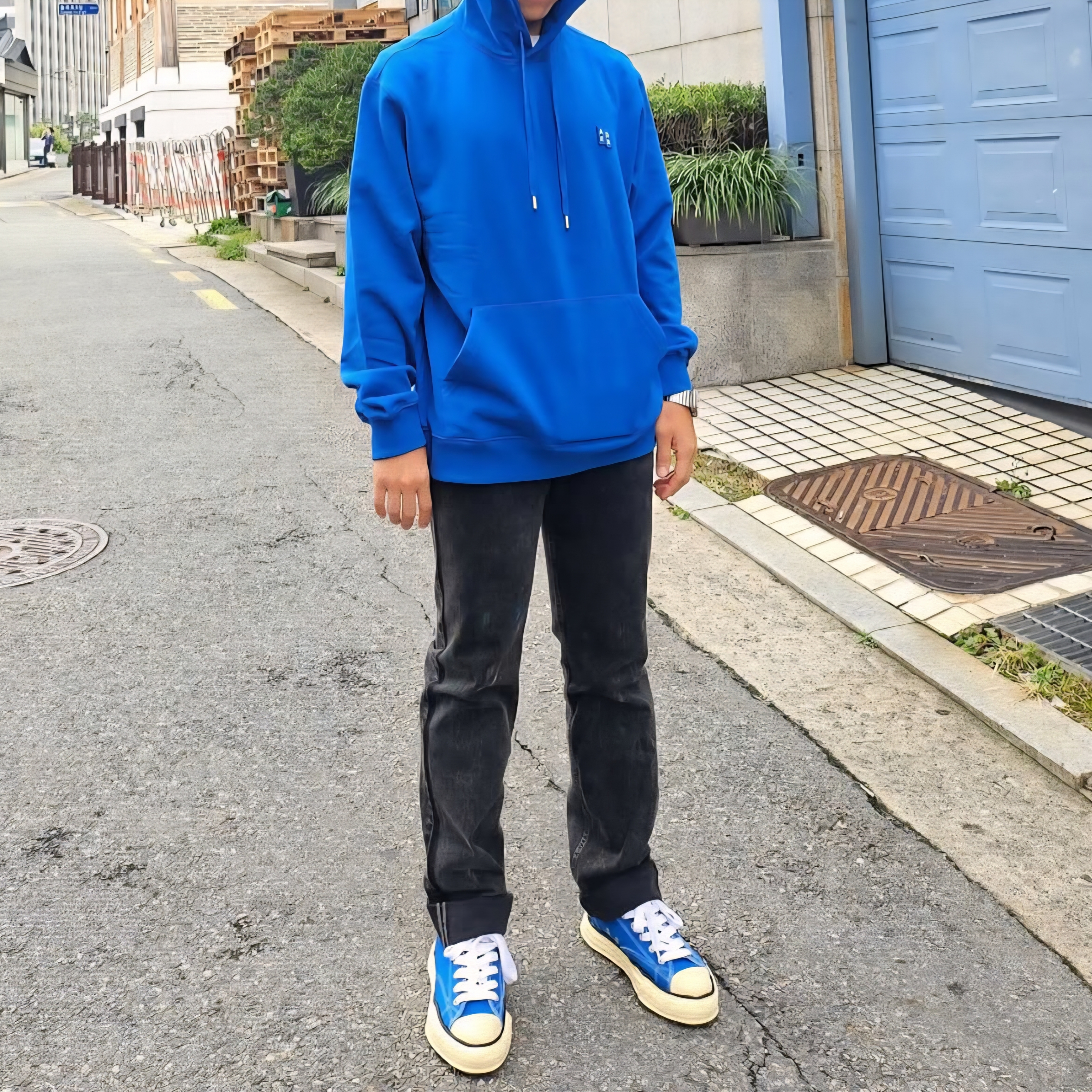 Ader Error Sig; TRS Tag Hoodie 01 Z-Blue, Maison Margiela Paint Jeans Black 착용 스타일