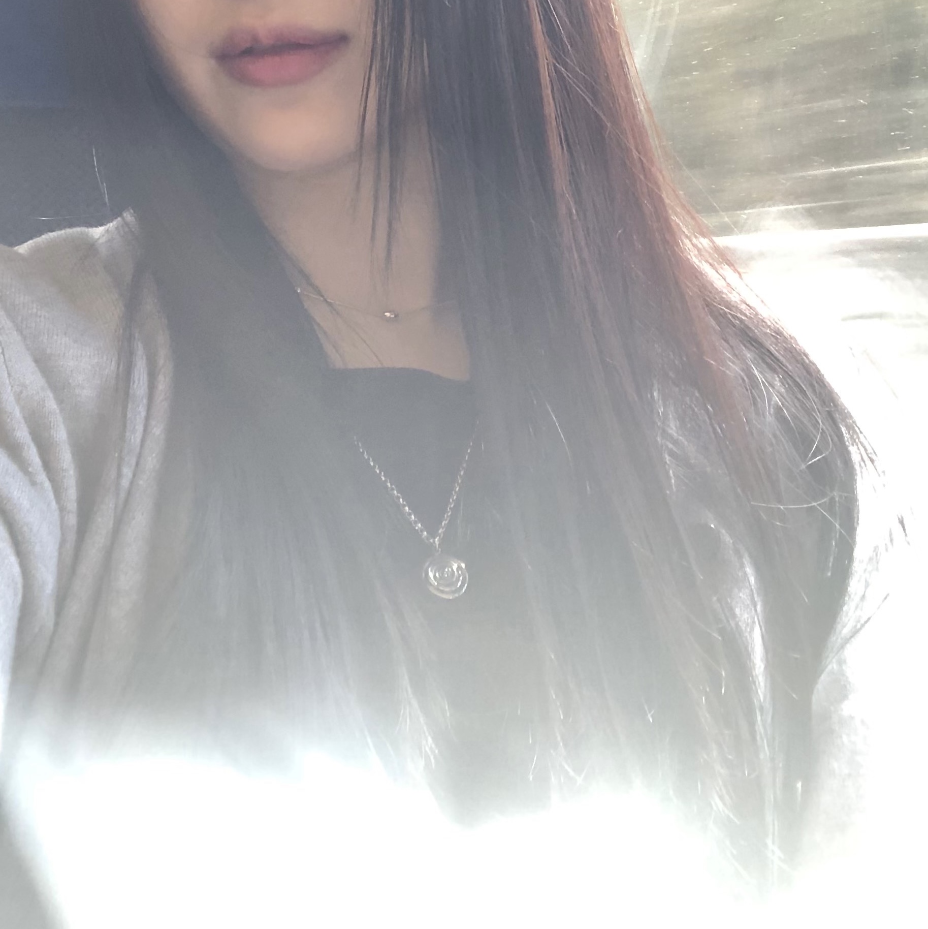 Riomeu Oval Spiral Long Chain Necklace 착용 스타일