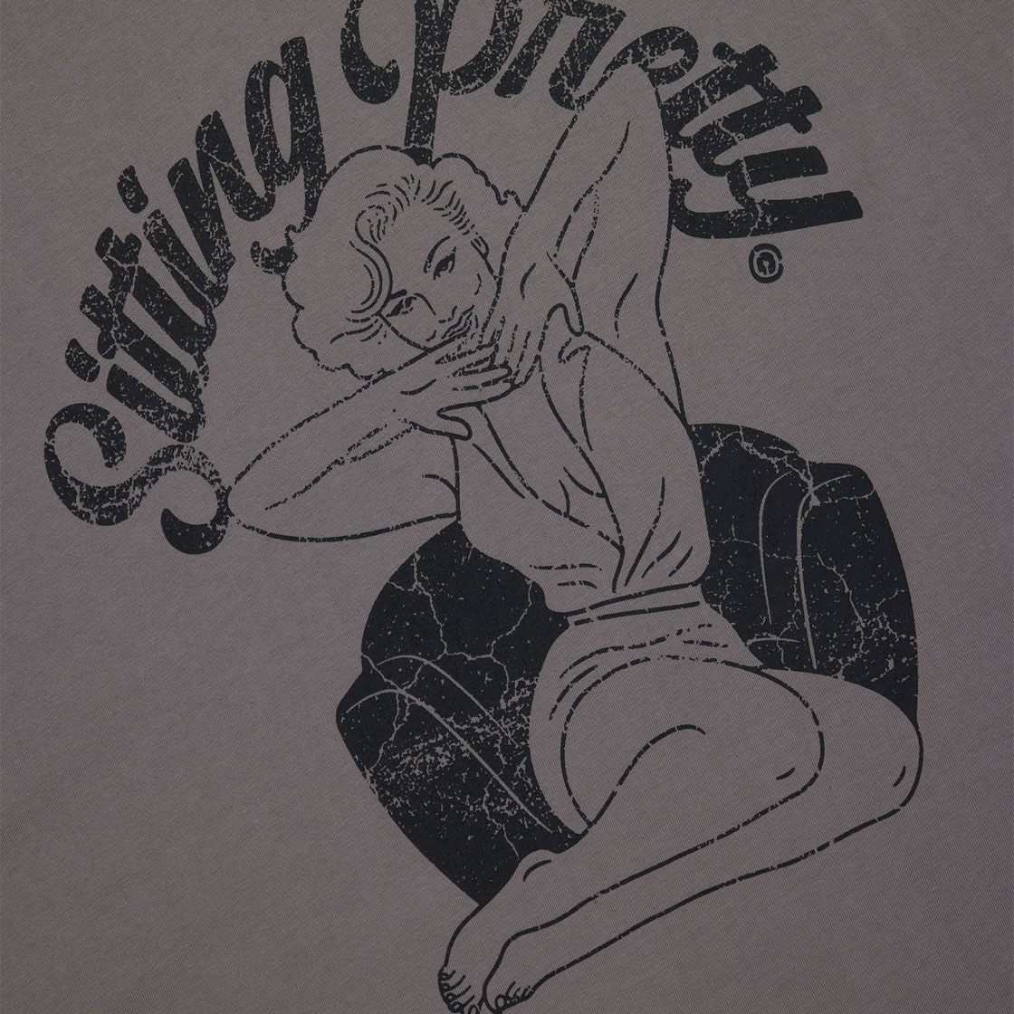 알파 인더스트리 릴랙스드 시팅 프리티 티셔츠 미드 그레이(ALPHA INDUSTRIES Relaxed Sitting Pretty Tee Mid Gray) - 3