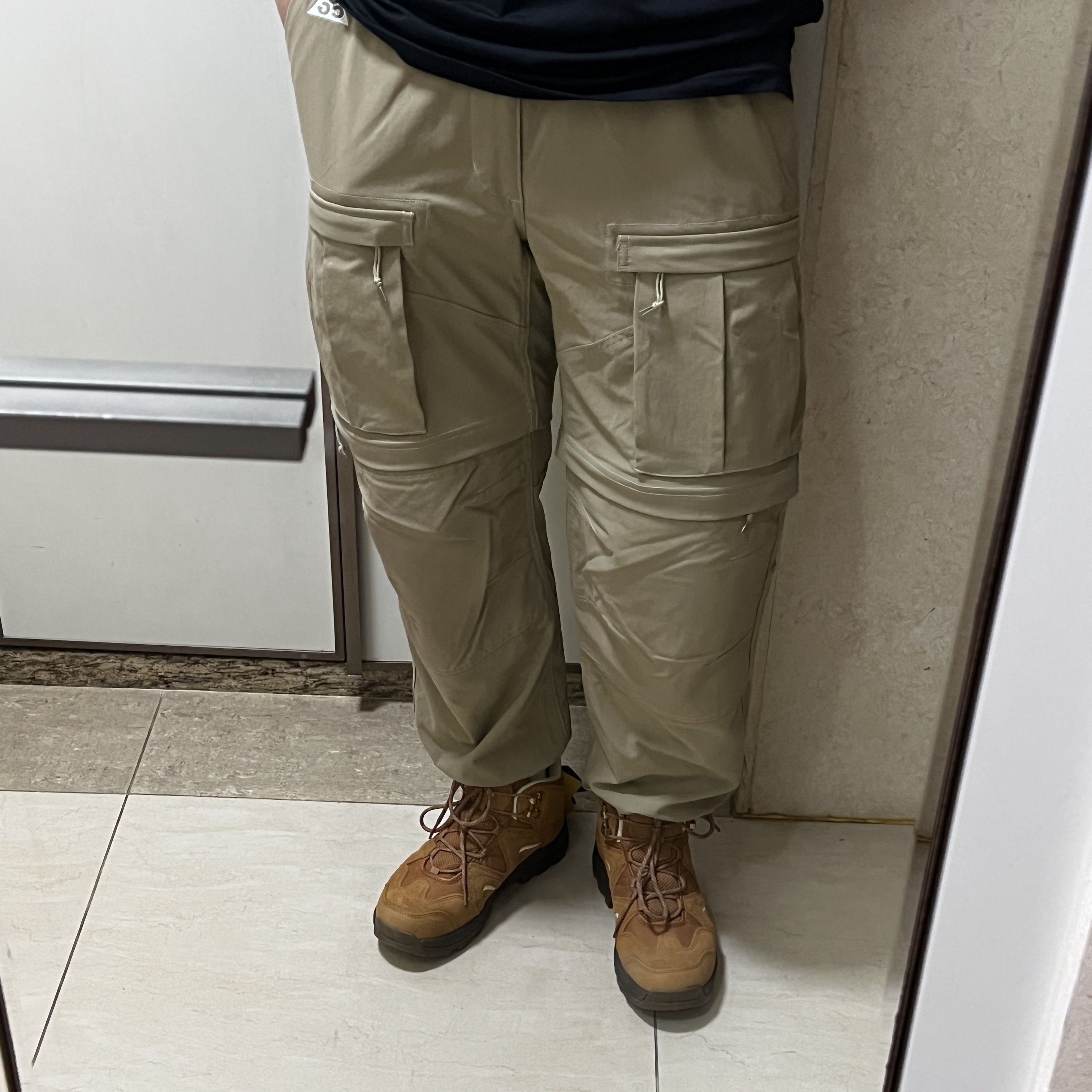 Nike ACG Smith Summit Cargo Pants Khaki Iron Ore - Asia 착용 스타일 - 5