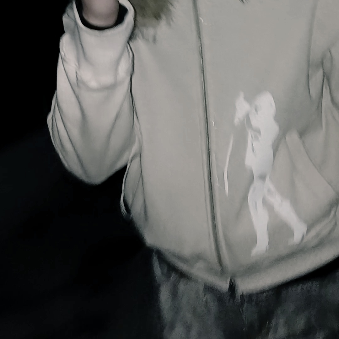 EMEW Blade Zip Up Hyena 착용 스타일 - 2