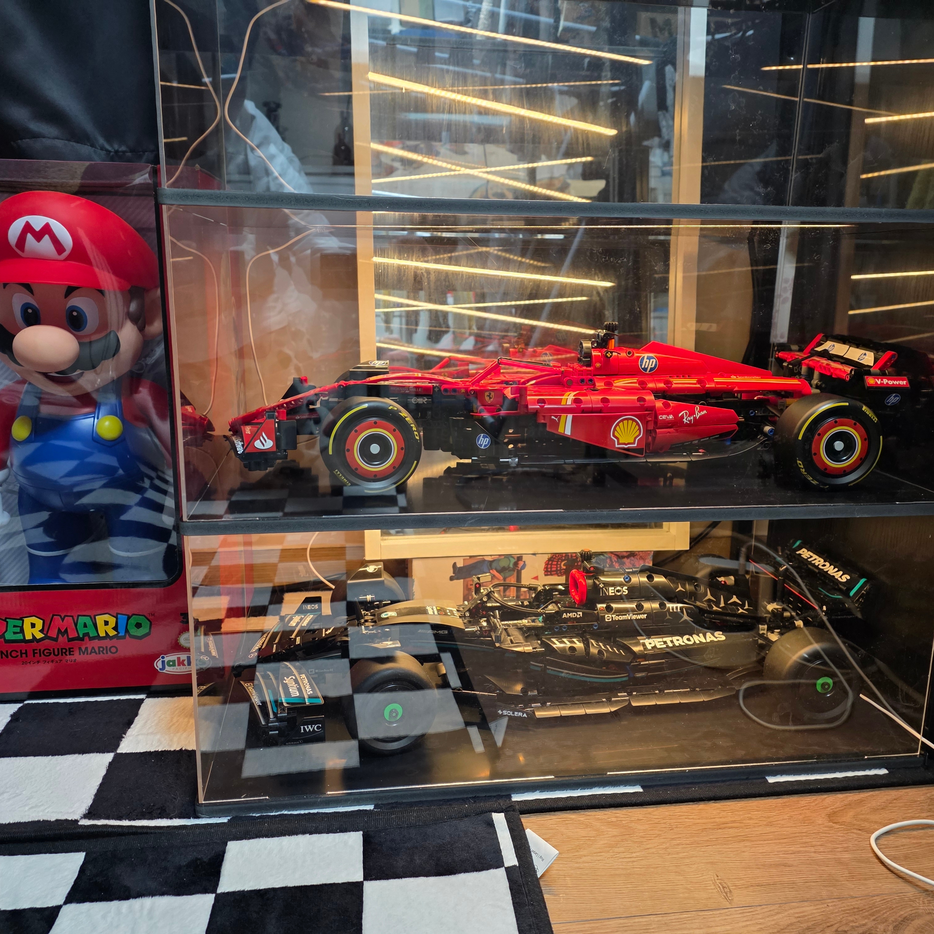 Lego Ferrari SF-24 F1 Car, Lego Mercedes-AMG F1 W14 E Performance 착용 스타일 - 2