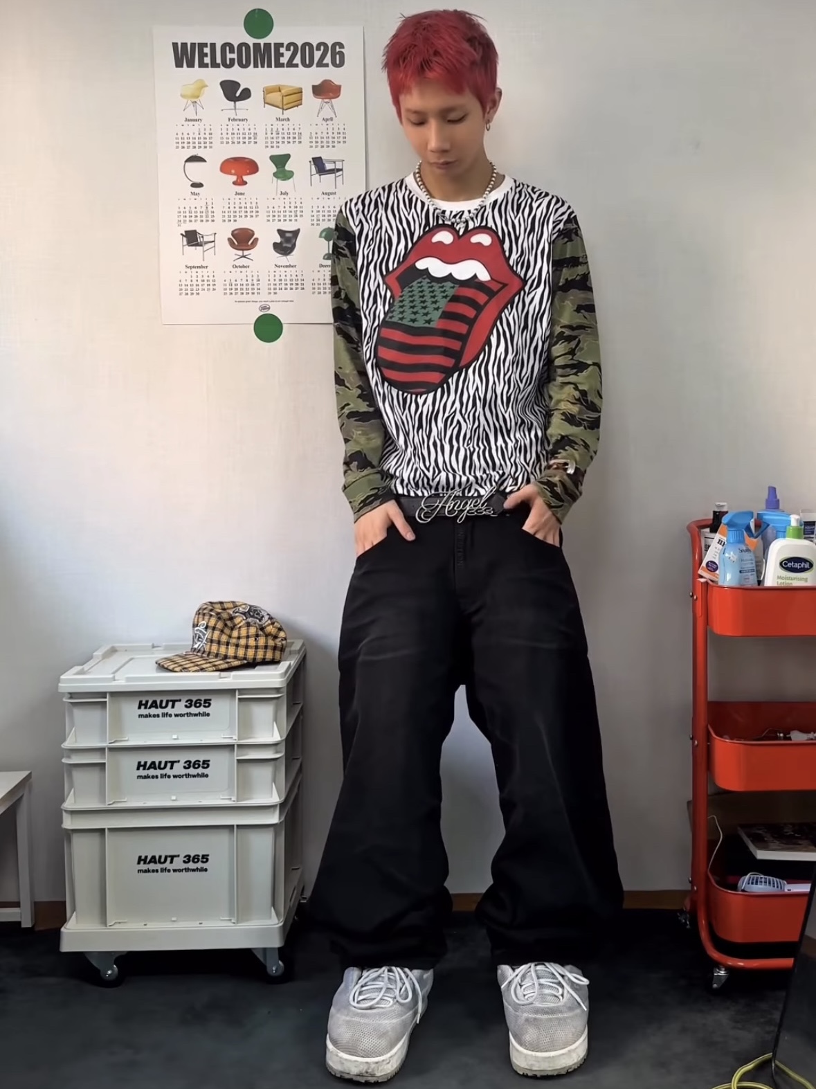 AX CONNECTION Raised Surface Washed Wide Denim Pants 착용 스타일 - 1