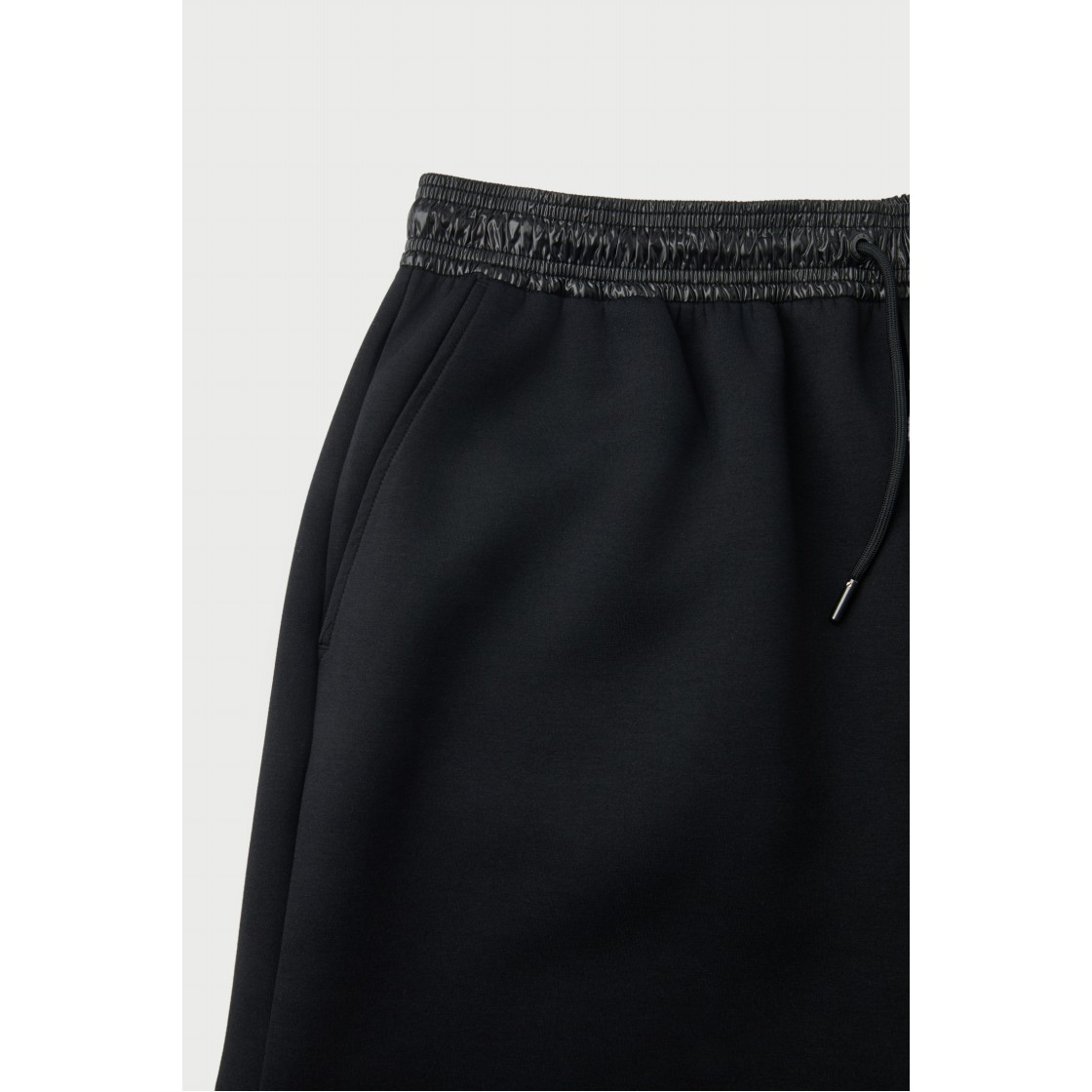 이로 비브리오 밴딩 배색 롱 버뮤다 쇼츠 블랙(IRO Vibrio Banding Color-Block Long Bermuda Shorts Black) - 5