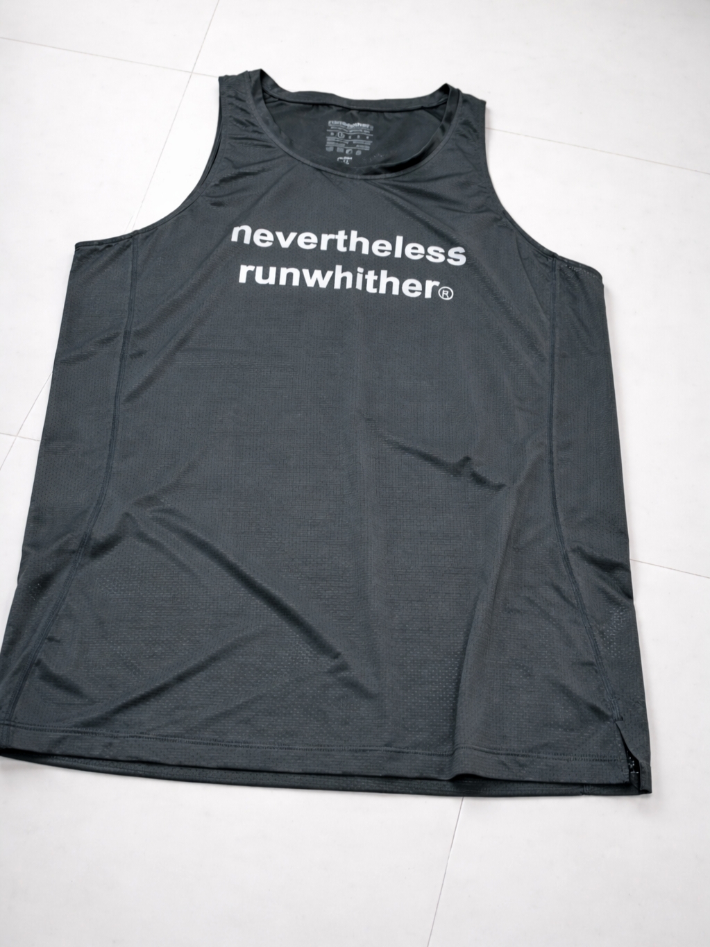[KREAM 단독] runwhither Racing Singlet Black 착용 스타일