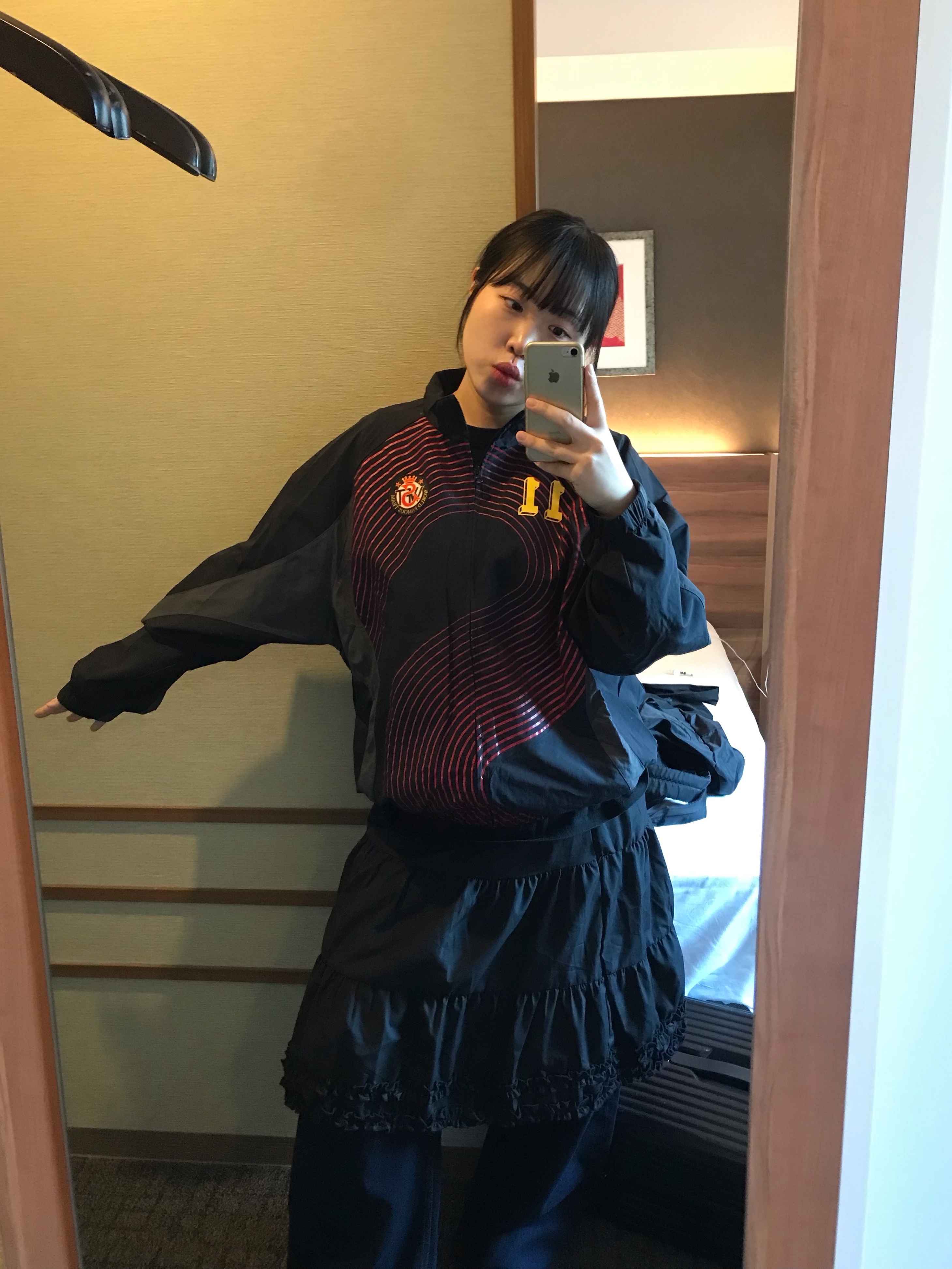 Supreme S Logo Track Jacket Black - 24FW 착용 스타일