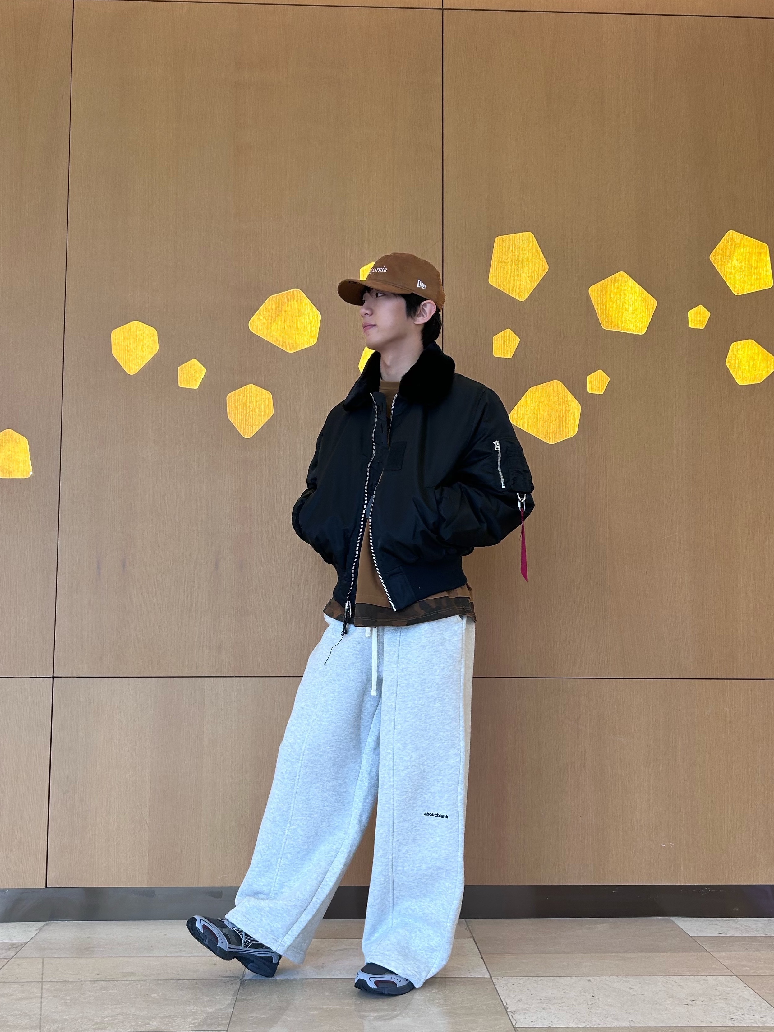 [KREAM 단독] About:Blank Pleated Sweatpant Grey Marl Black - 26SS 착용 스타일 - 3