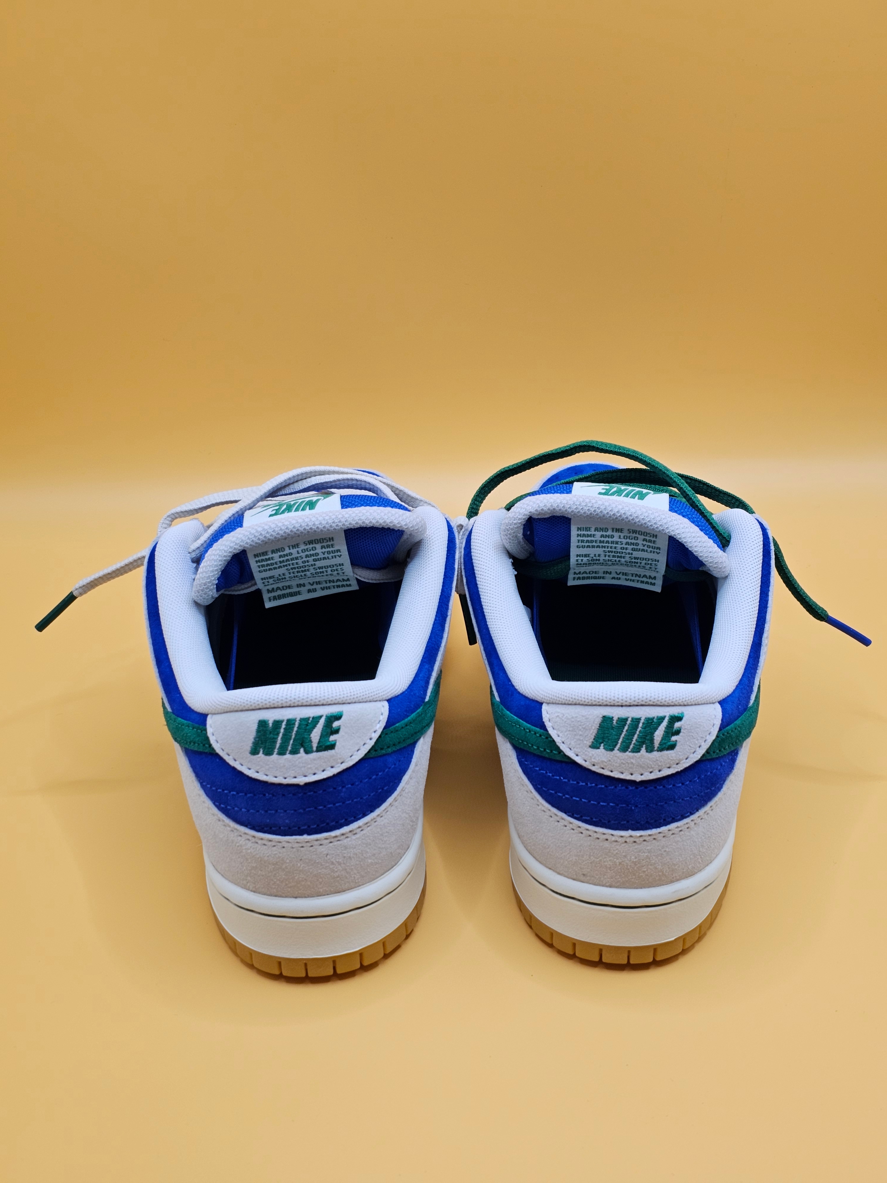 Nike SB Dunk Low Pro Phantom and Hyper Royal 착용 스타일 - 5
