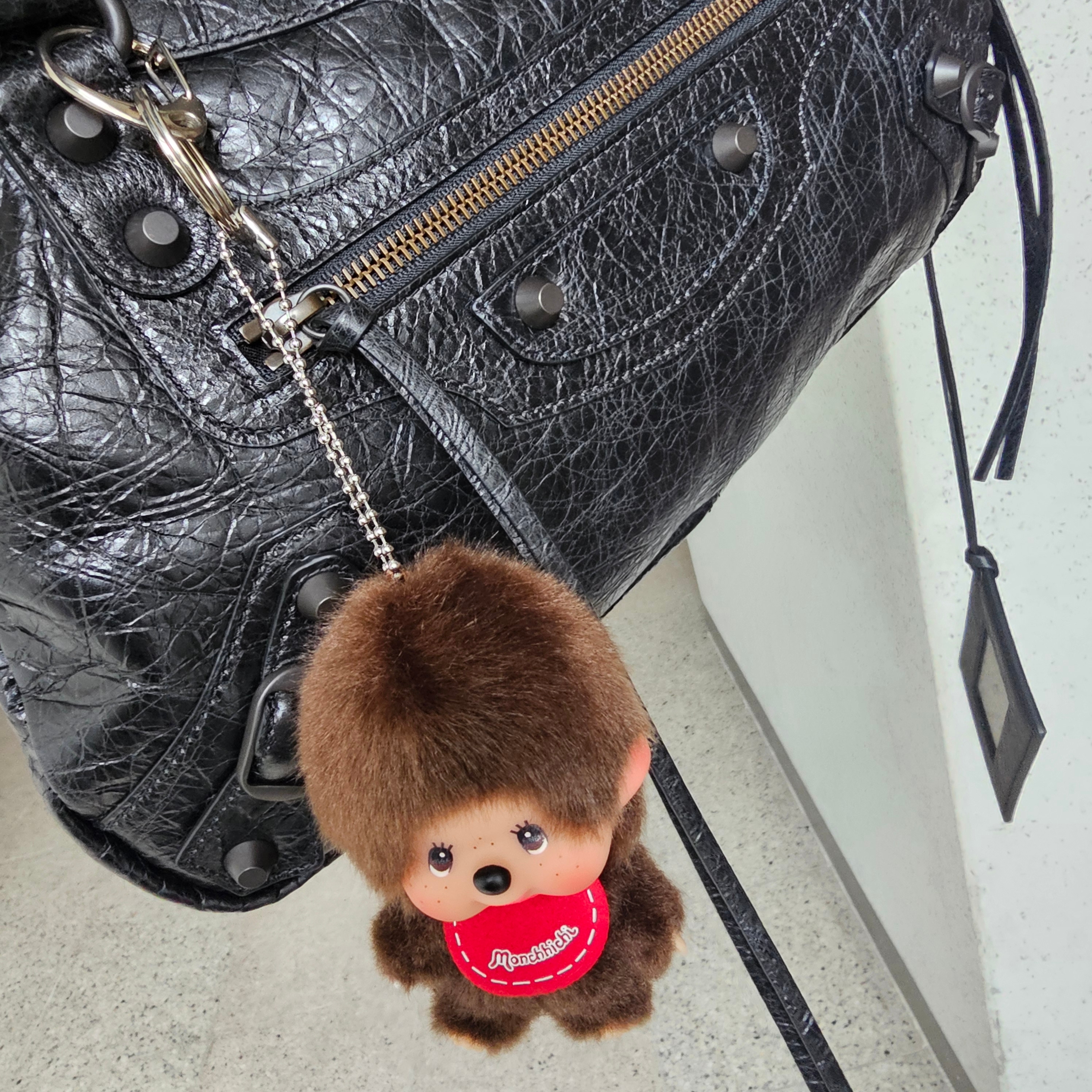 Balenciaga Le City First Bag Black 착용 스타일