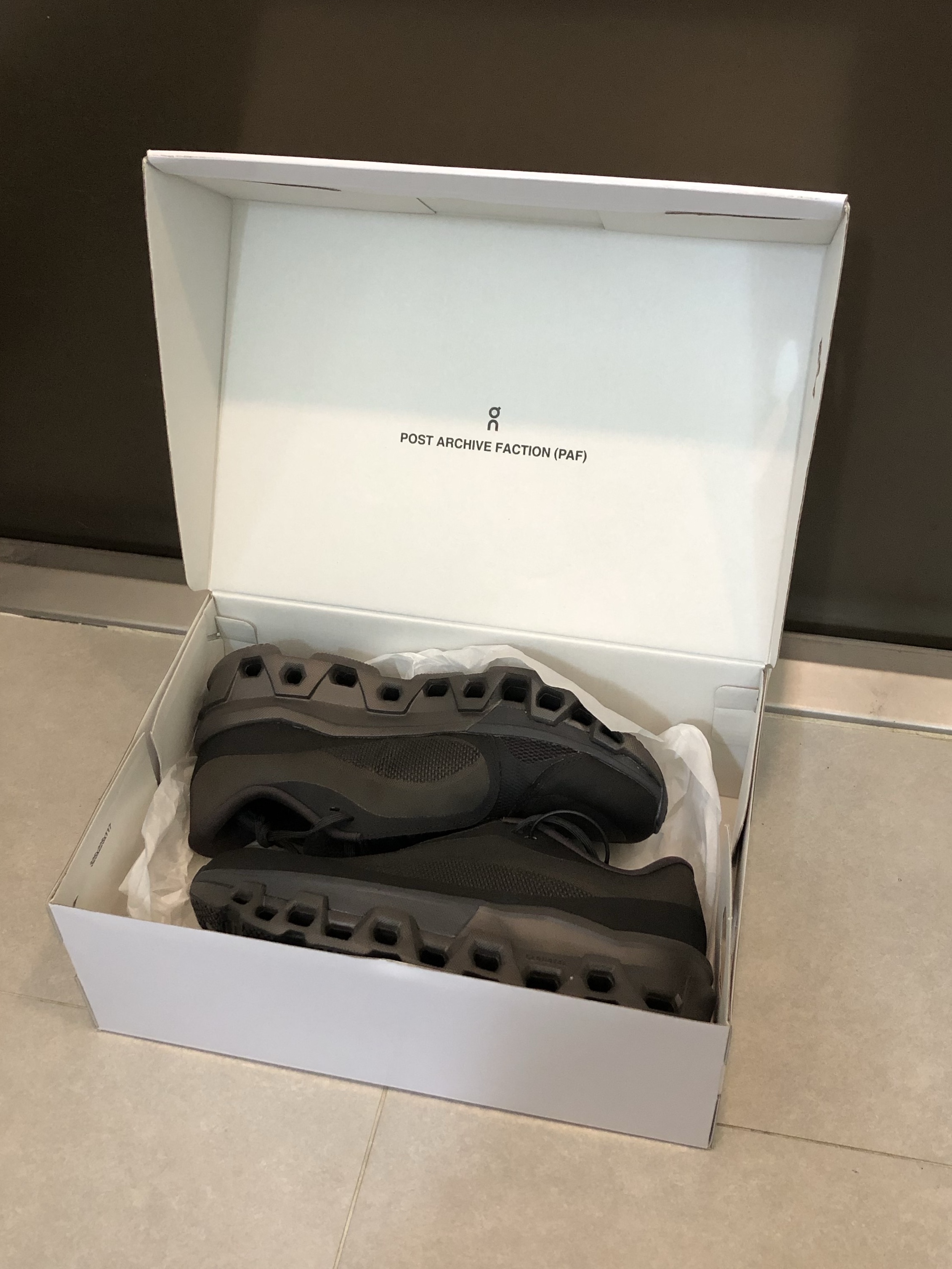 (W) On Running x Post Archive Faction (Paf) Cloudmonster 2 Thorn Brown 착용 스타일 - 1